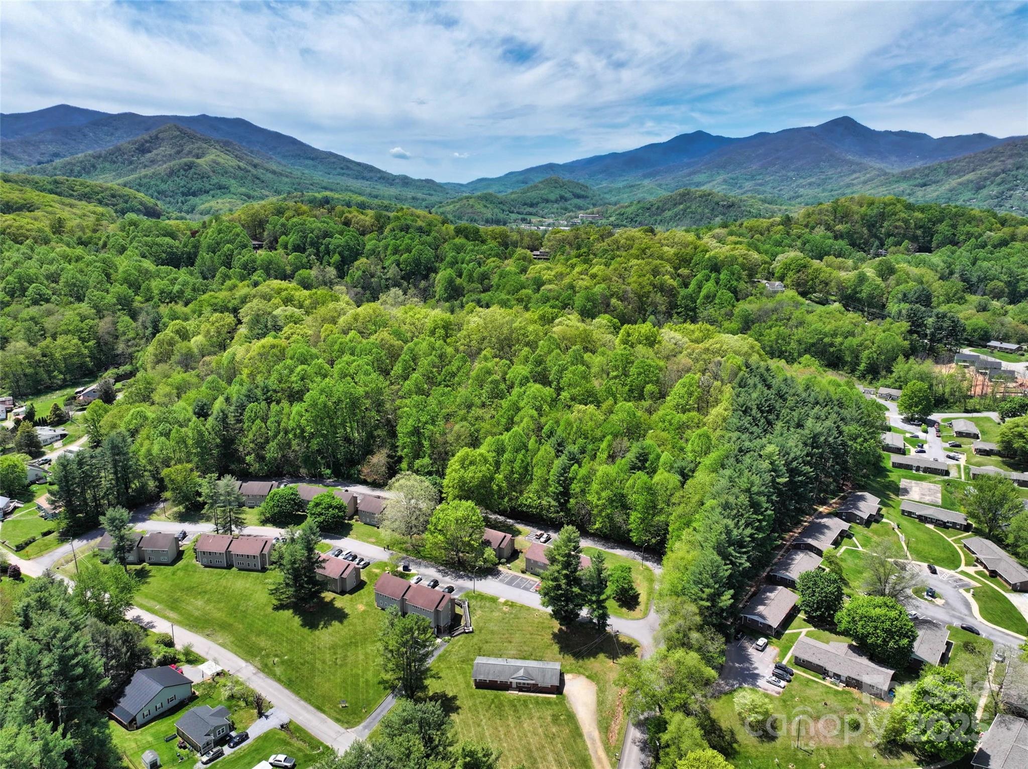 9999 Cavalier Drive Property Photo 5