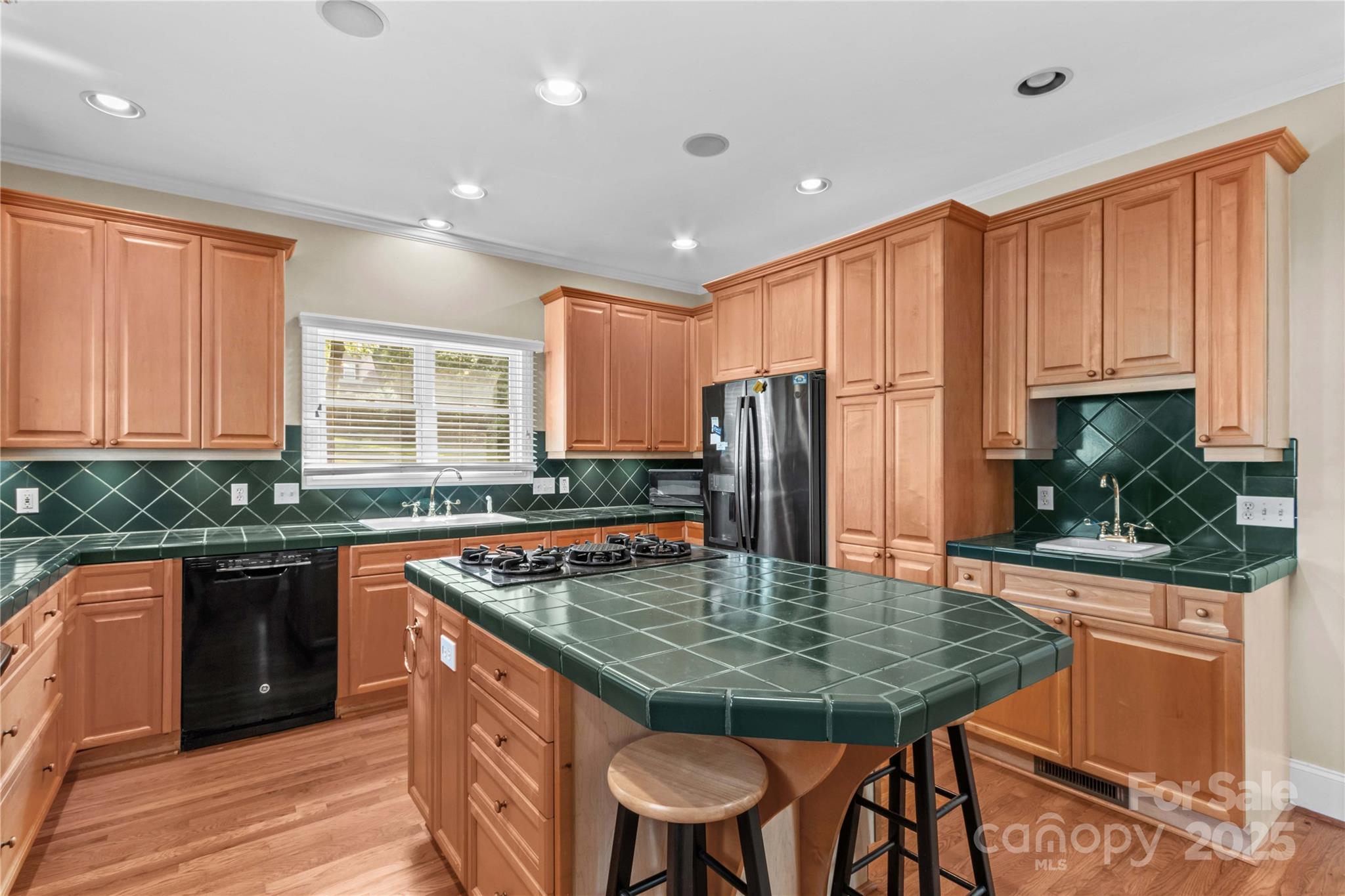 1760 Jacobs Way 3&4 Property Photo 4