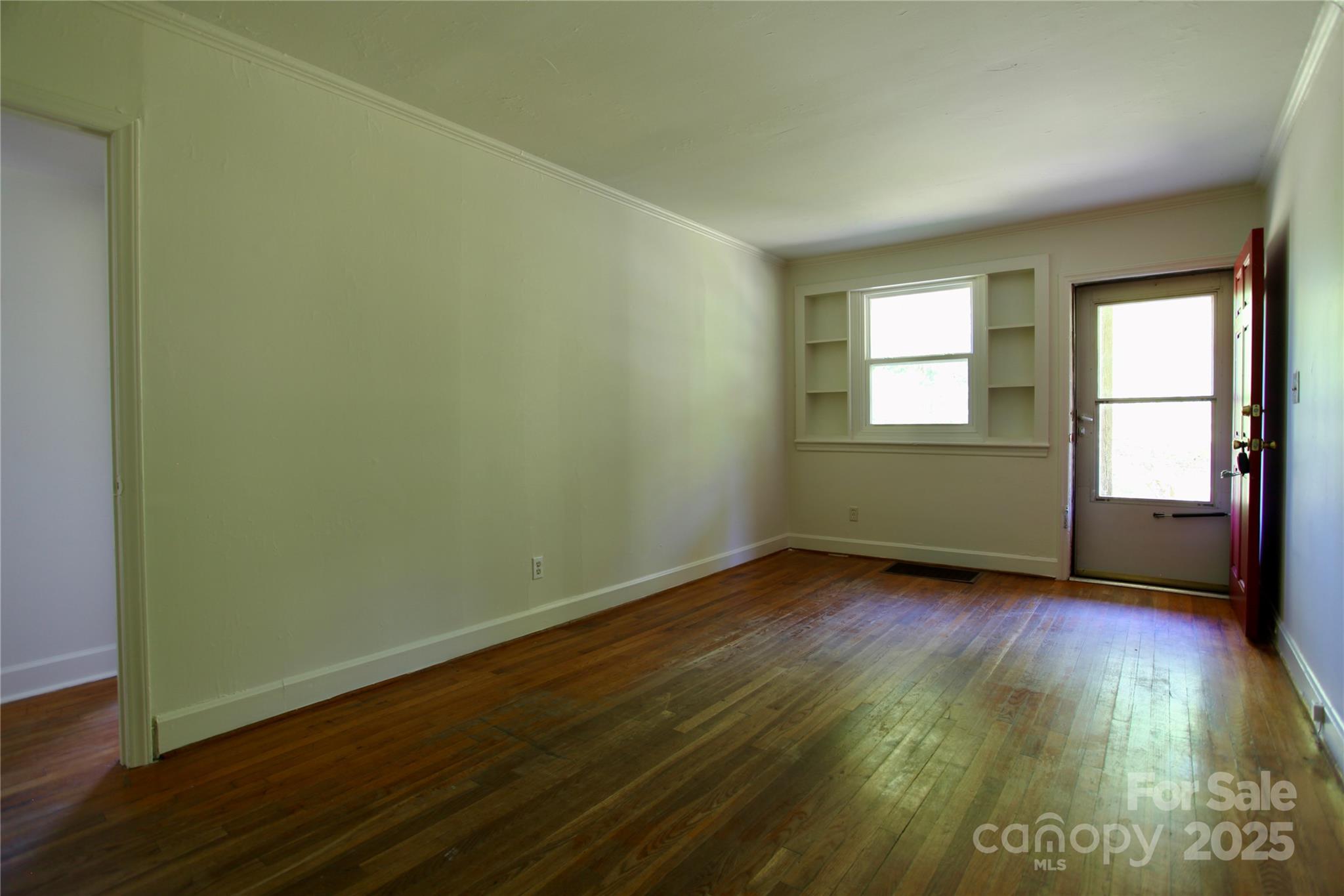 5304 Eaton Circle Property Photo 7