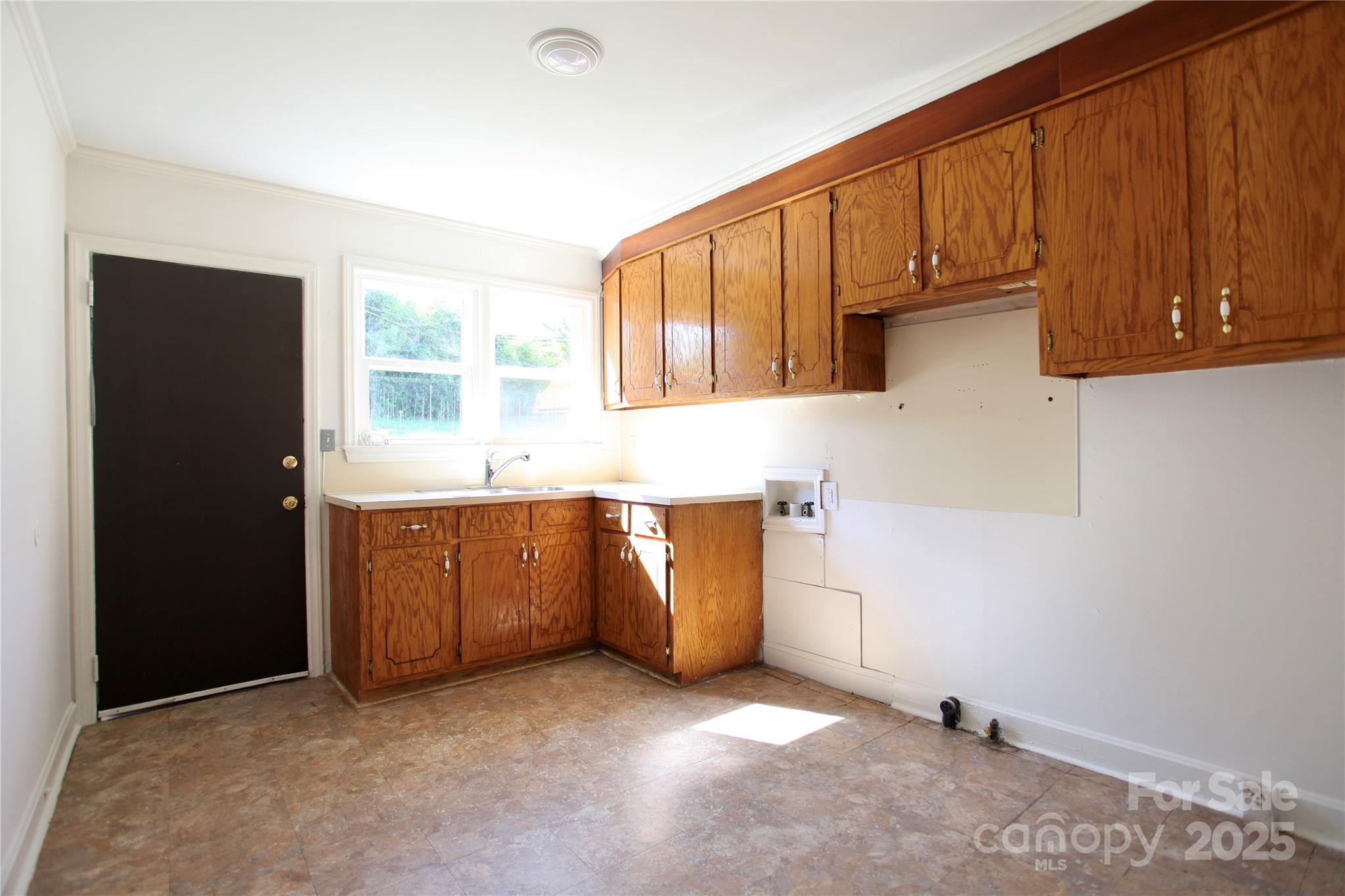 5304 Eaton Circle Property Photo 13