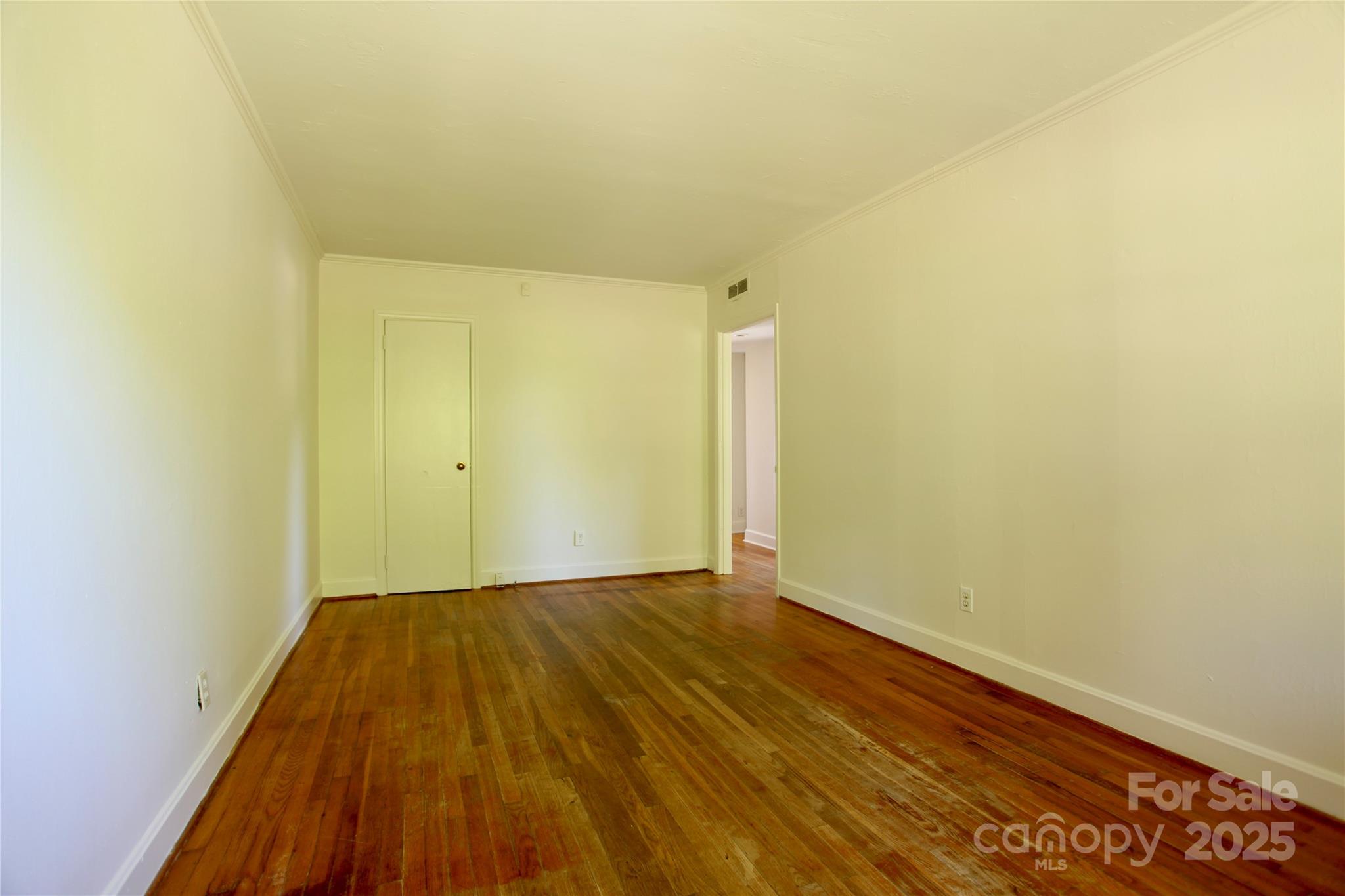 5304 Eaton Circle Property Photo 16