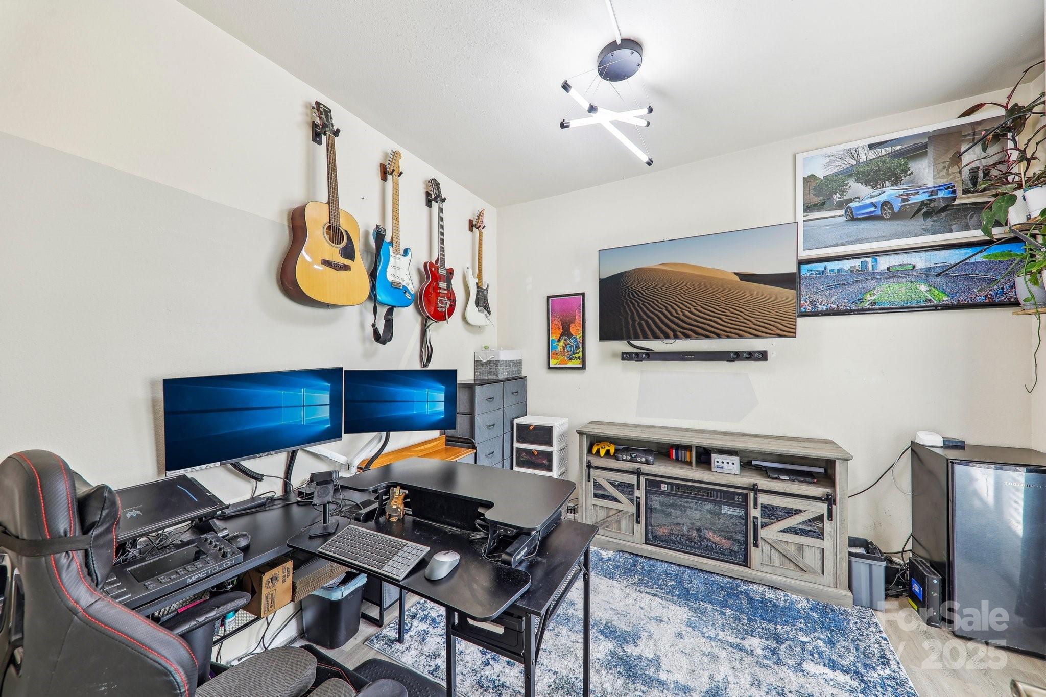 8259 Carob Tree Lane Property Photo 16