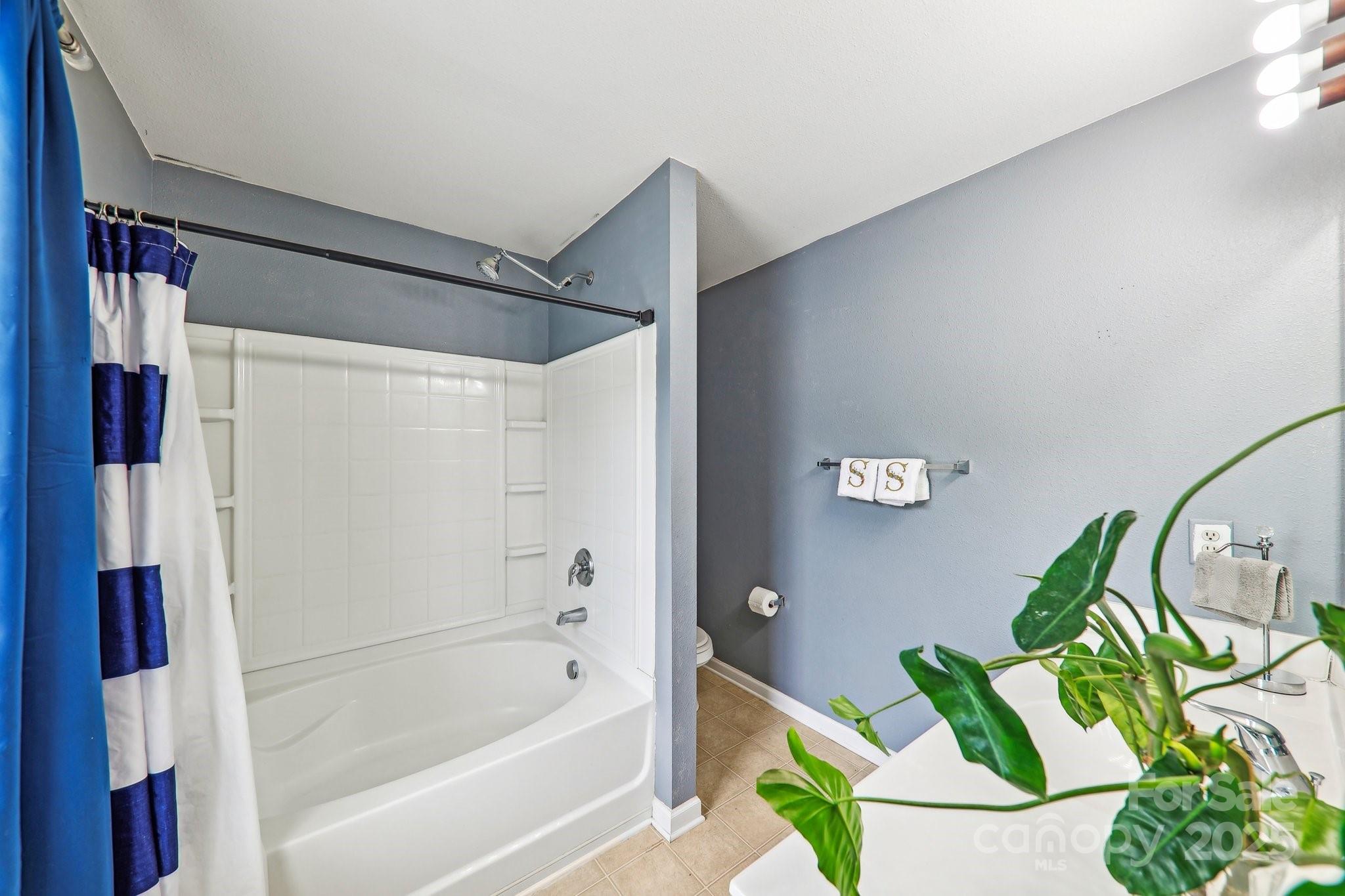 8259 Carob Tree Lane Property Photo 24