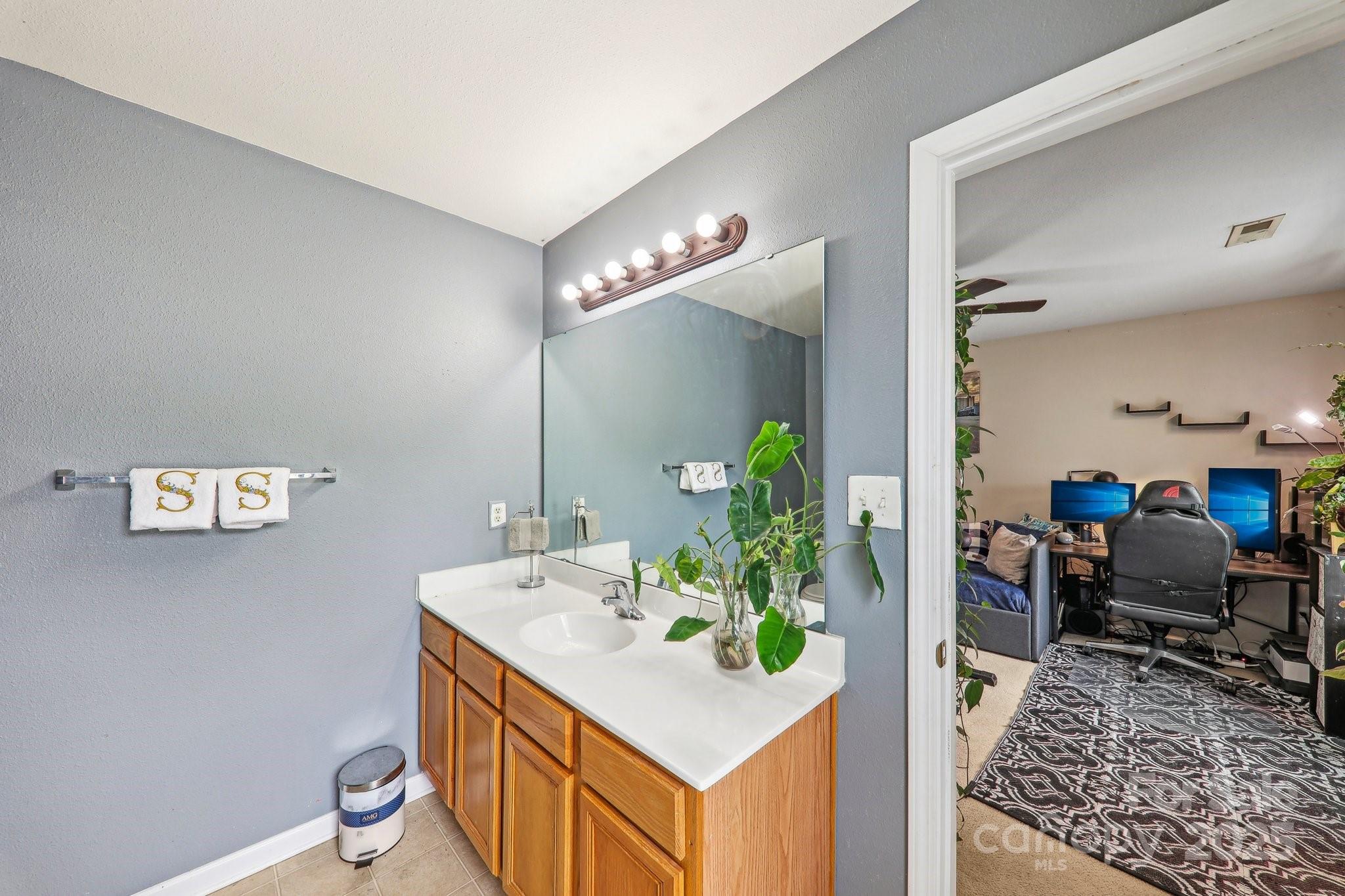 8259 Carob Tree Lane Property Photo 25