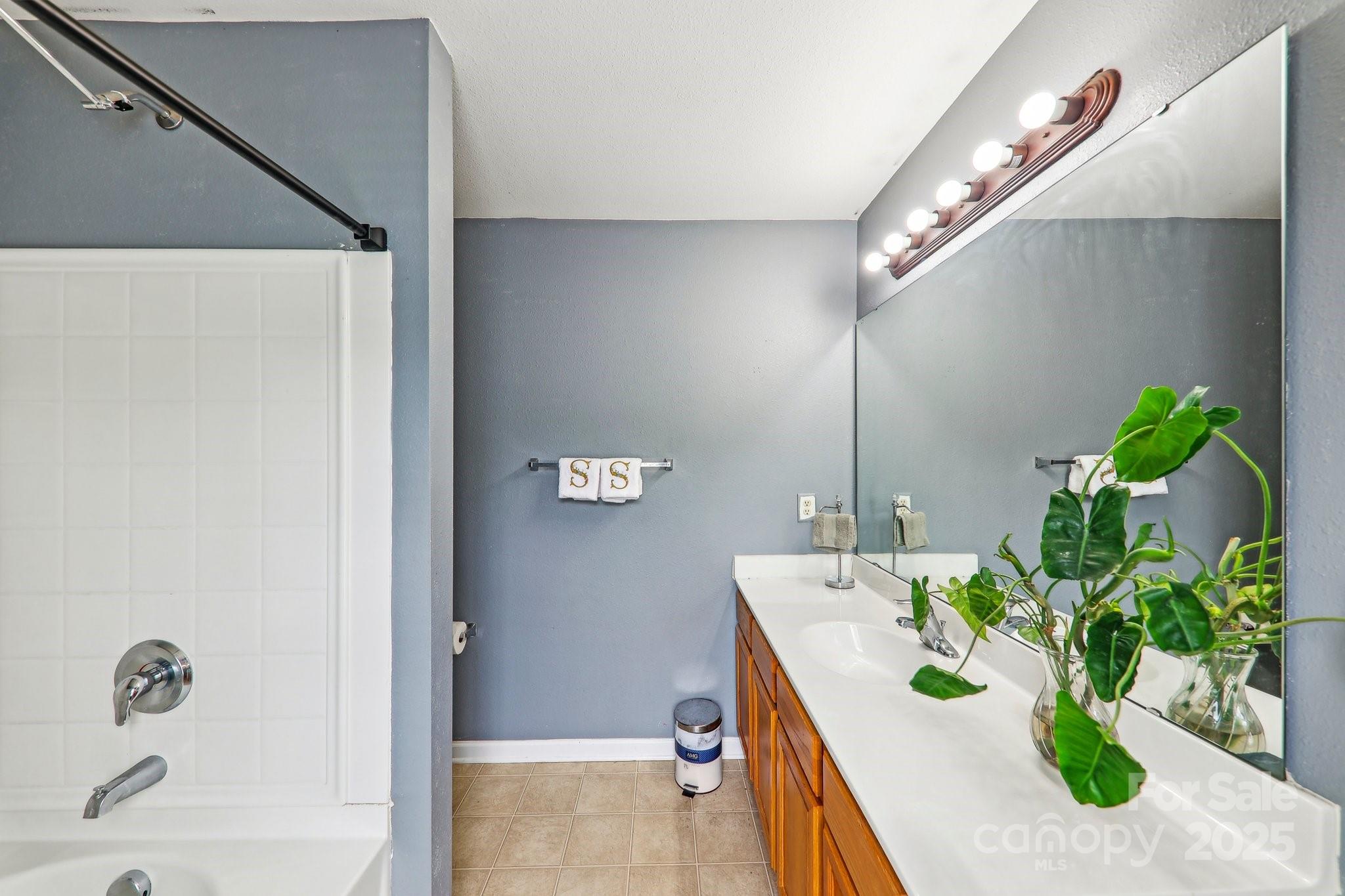 8259 Carob Tree Lane Property Photo 26