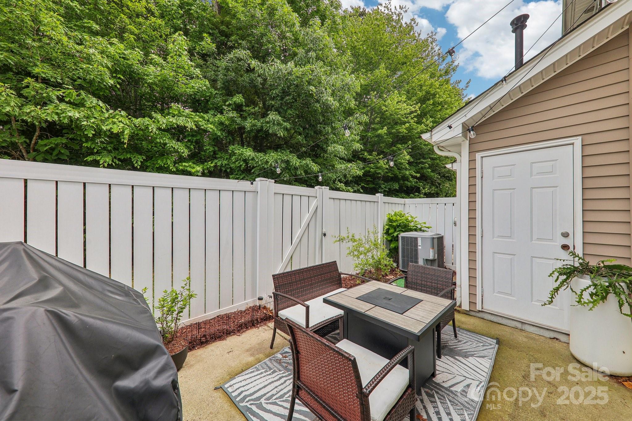 8259 Carob Tree Lane Property Photo 31