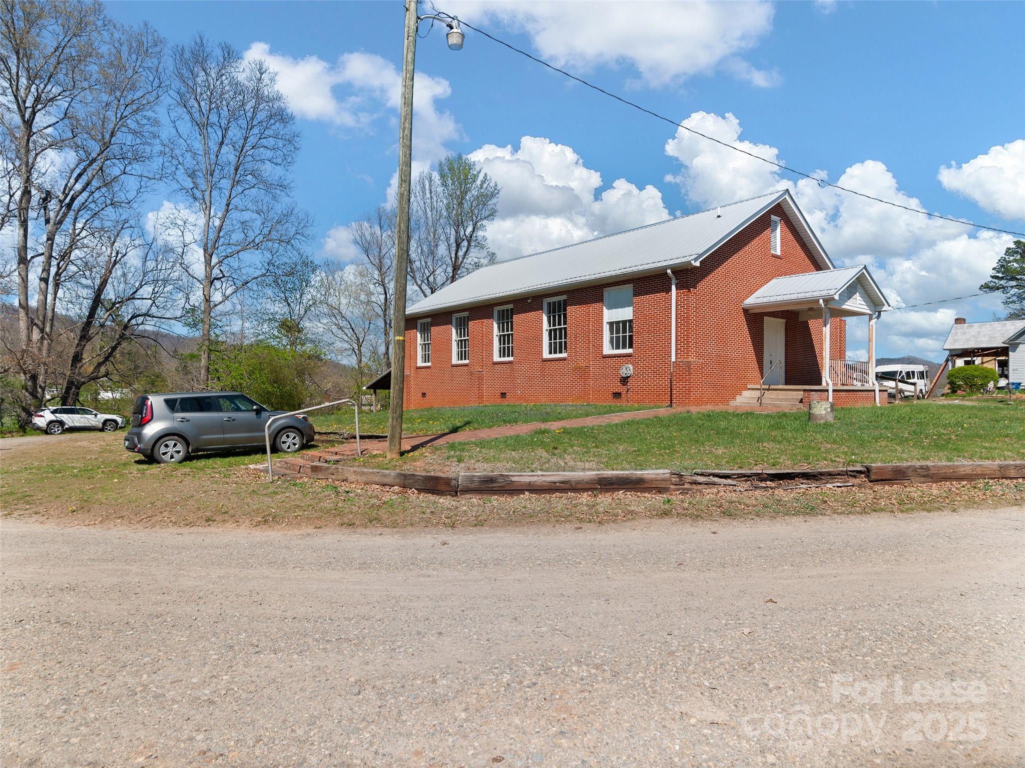 62 Birdsong Trail Property Photo 2