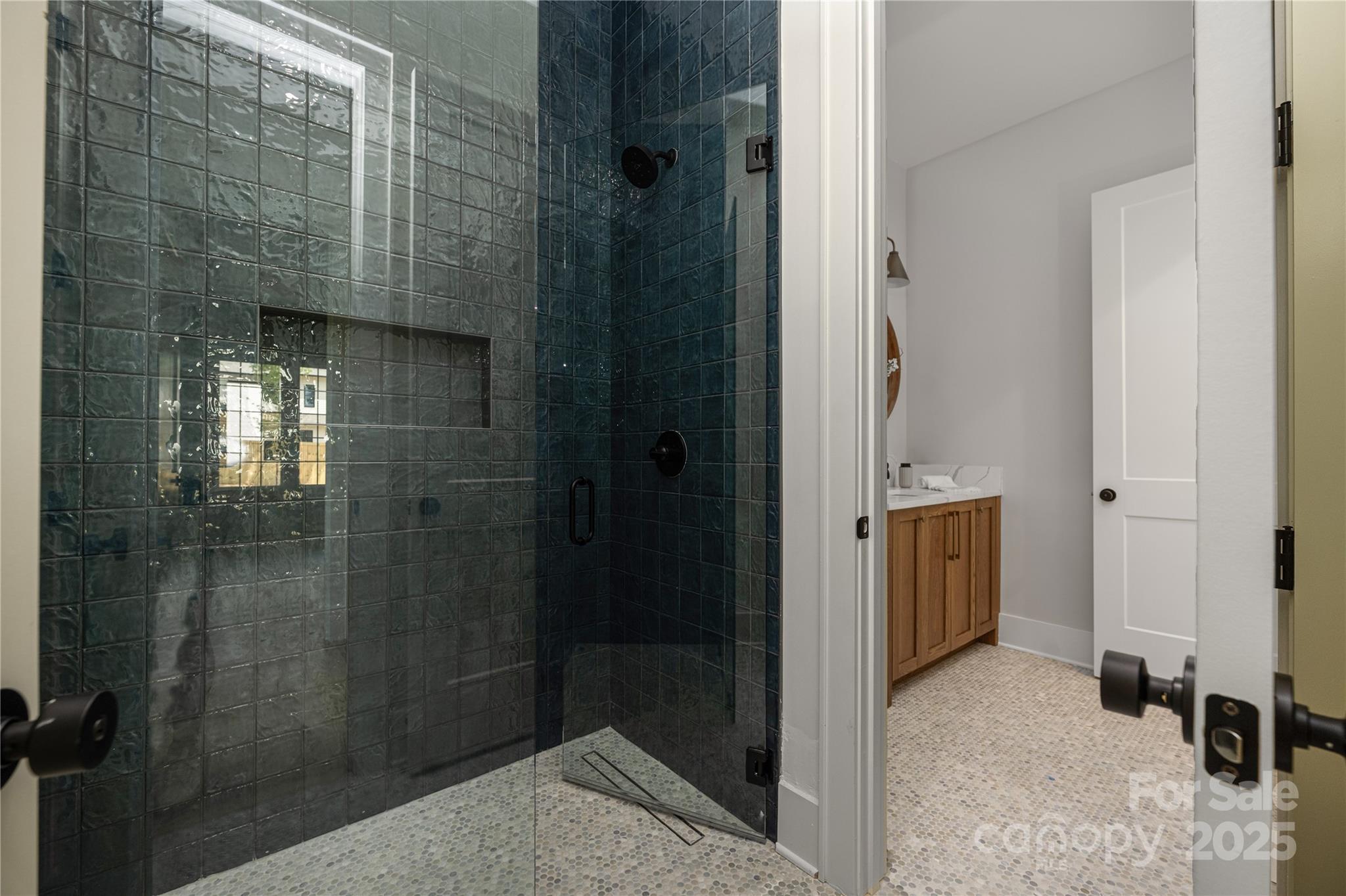 1817 Union Street Property Photo 18