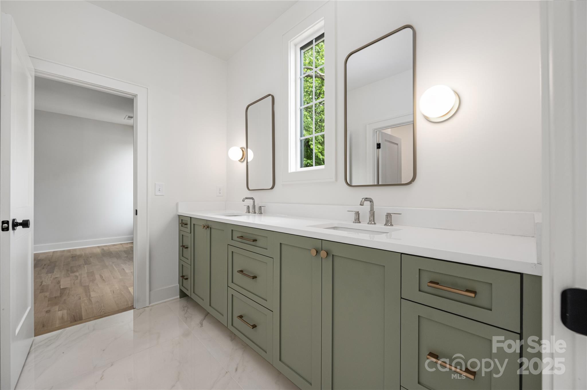 1817 Union Street Property Photo 32