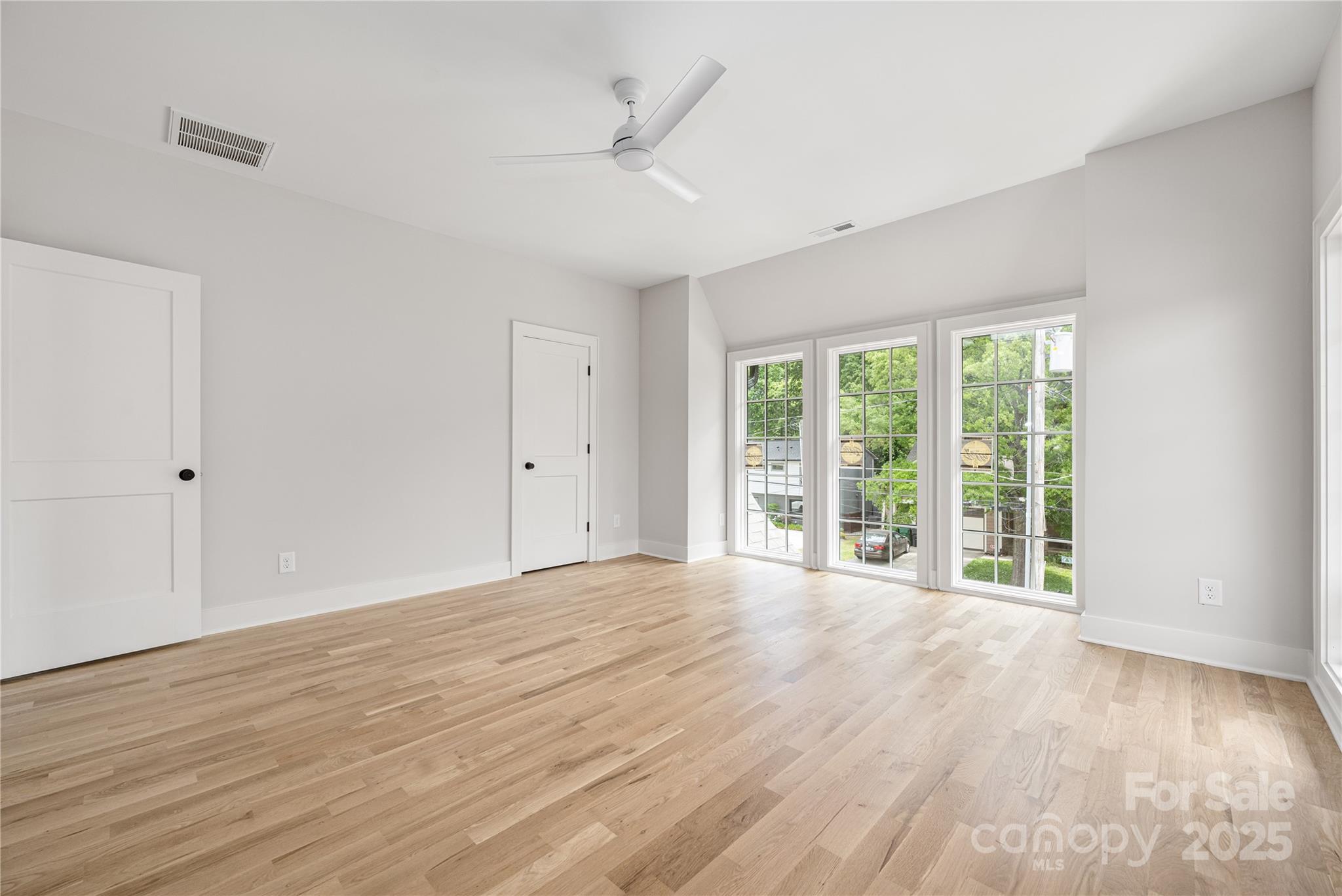 1817 Union Street Property Photo 37