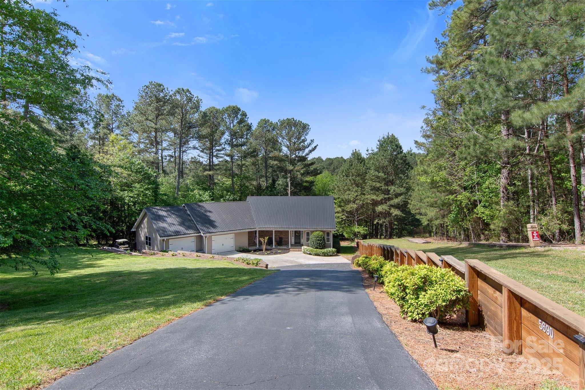 5690 Anchor Drive Property Photo 4