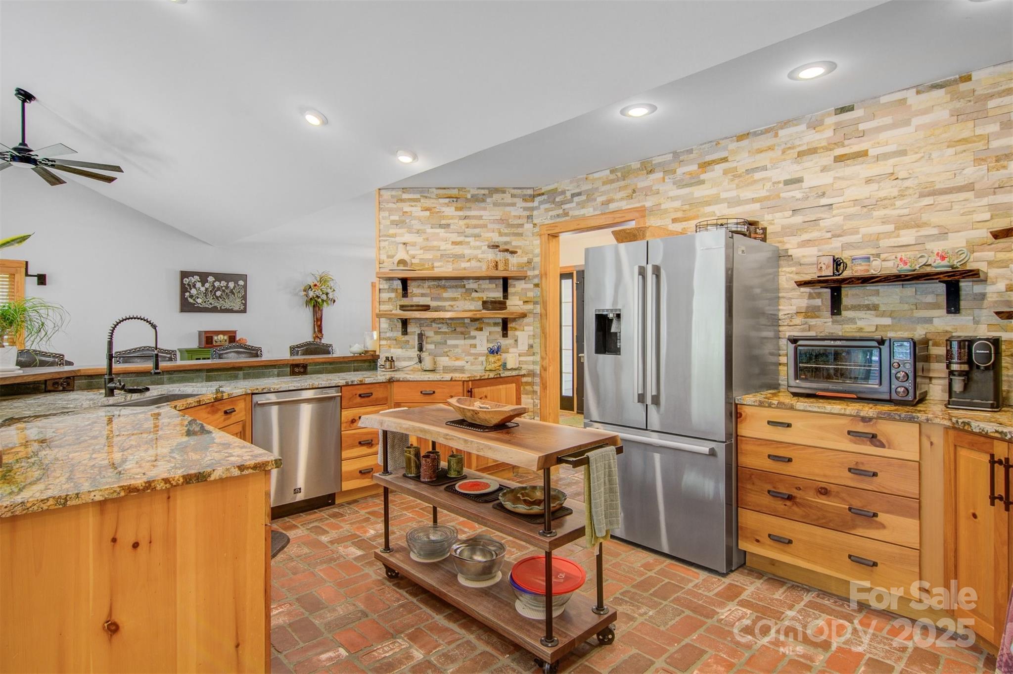 5690 Anchor Drive Property Photo 12