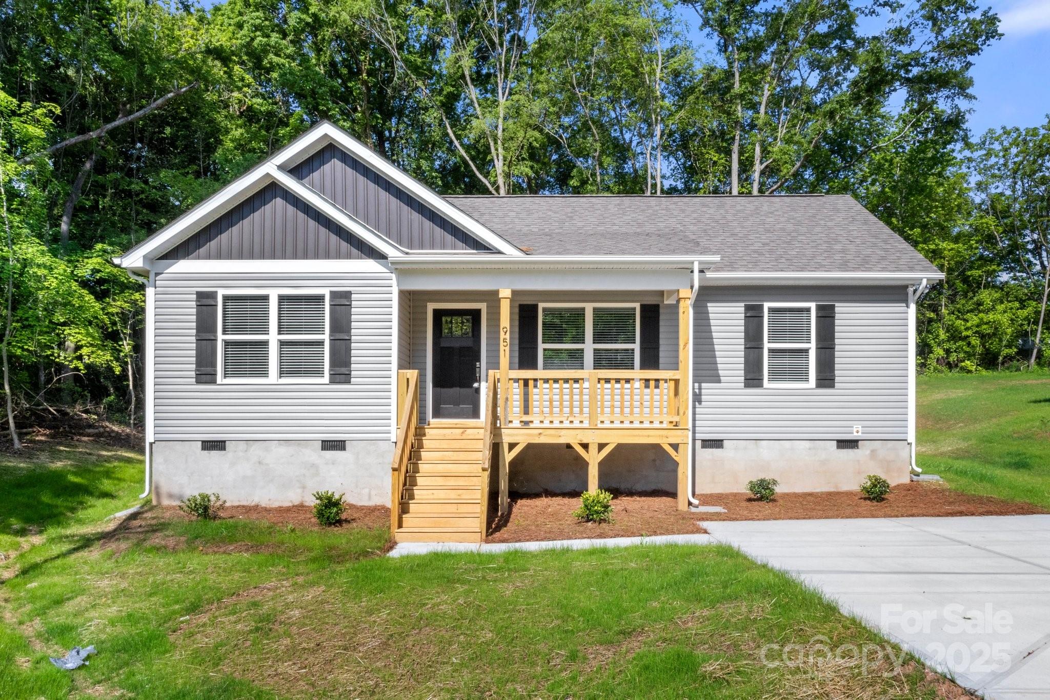 951 Hardin Drive Property Photo