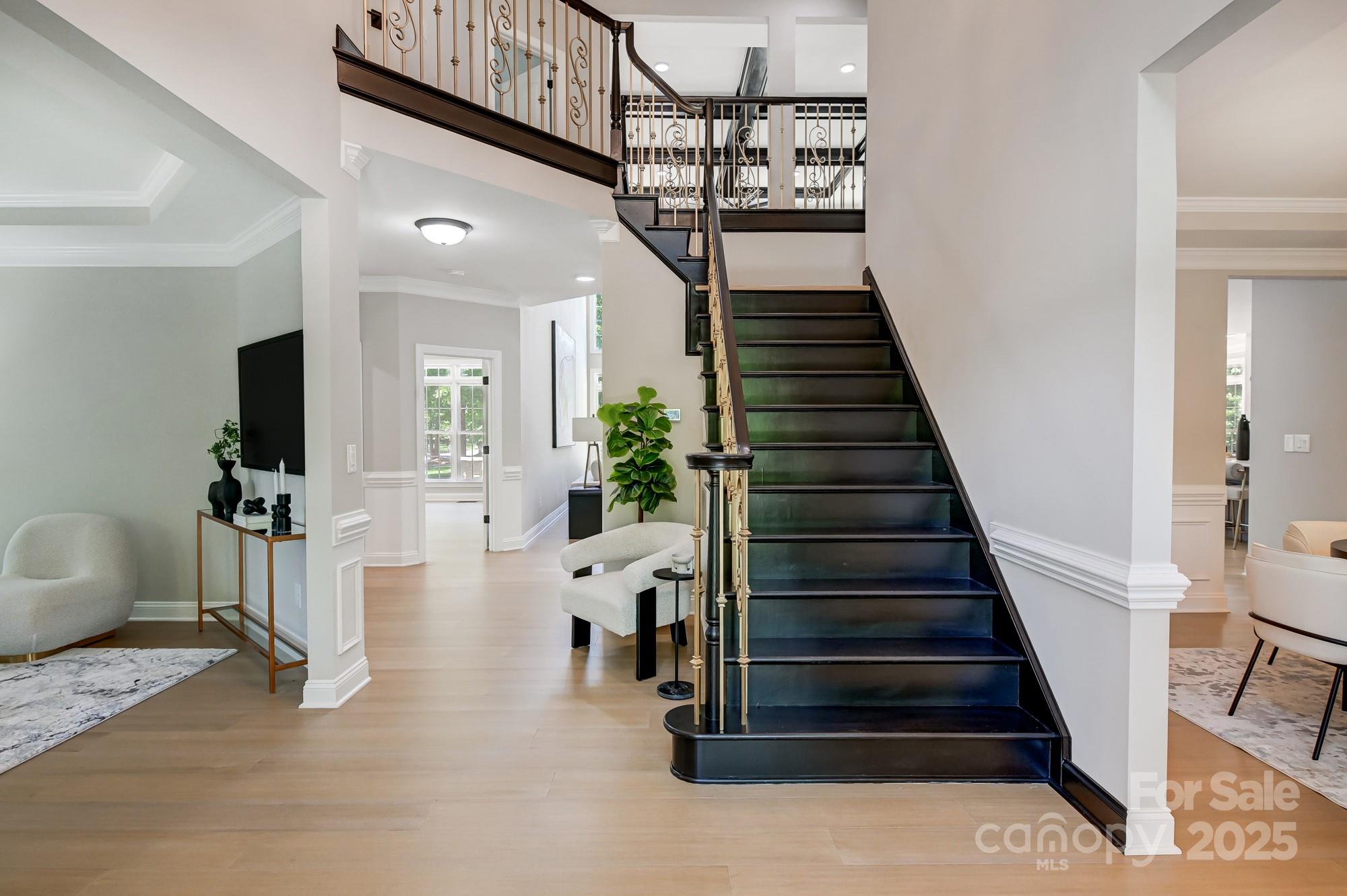 8707 Fairview Road Property Photo 6