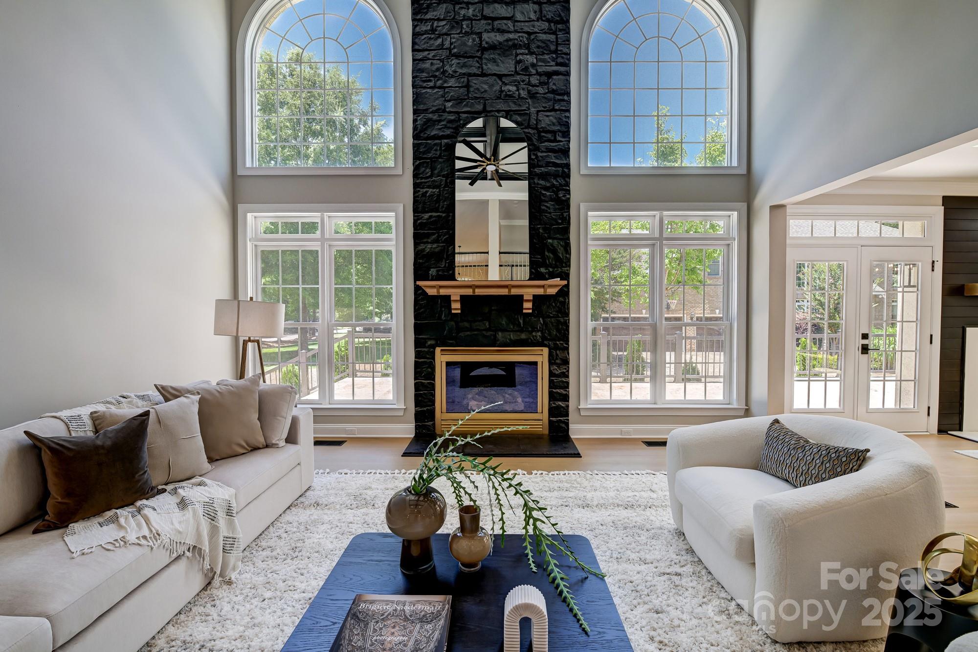 8707 Fairview Road Property Photo 10