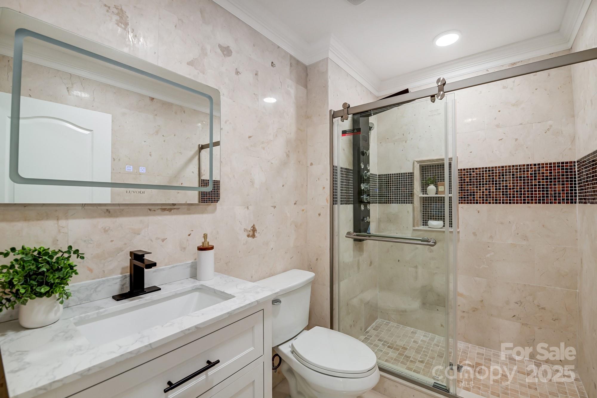 8707 Fairview Road Property Photo 23