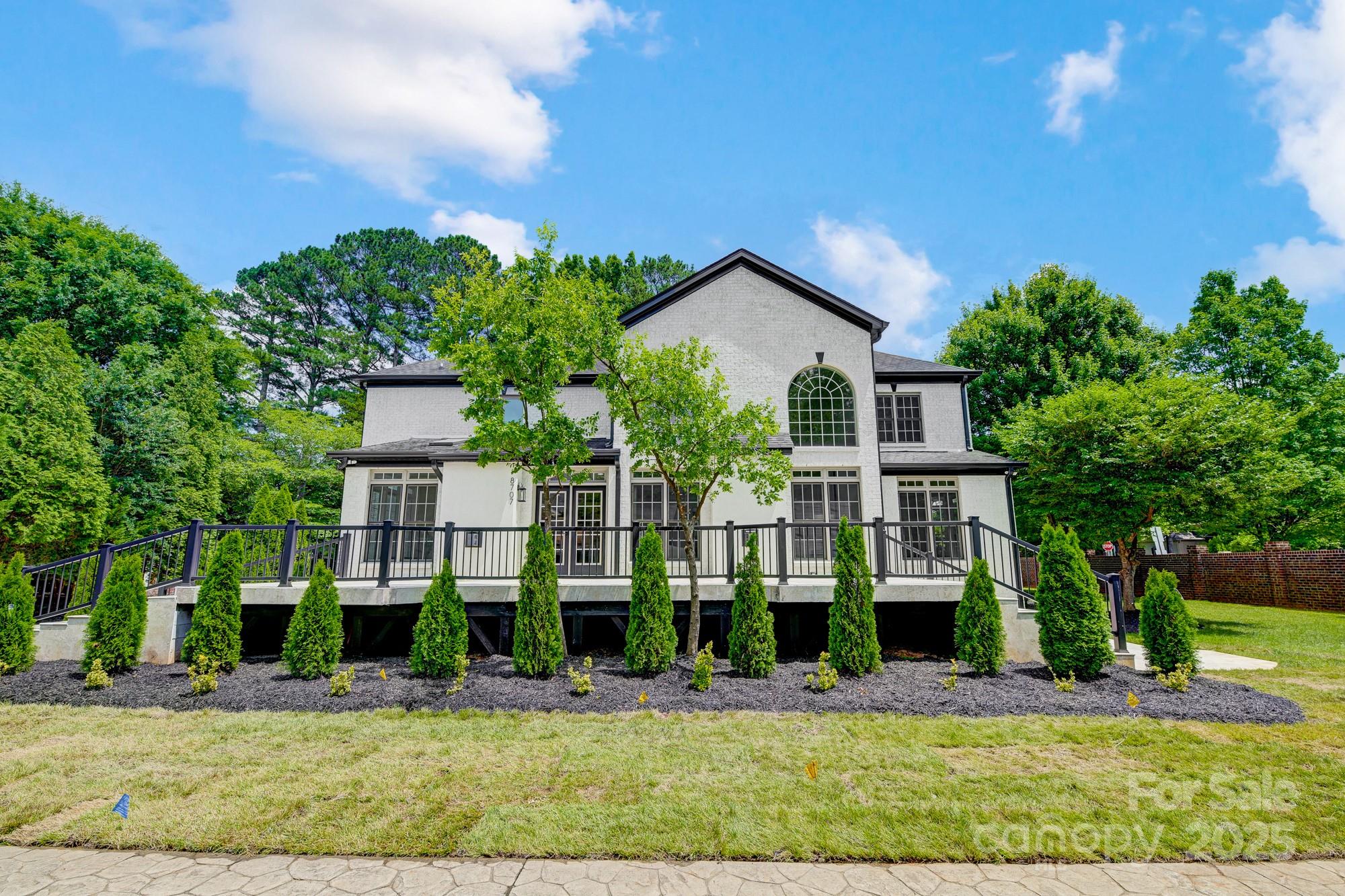 8707 Fairview Road Property Photo 44