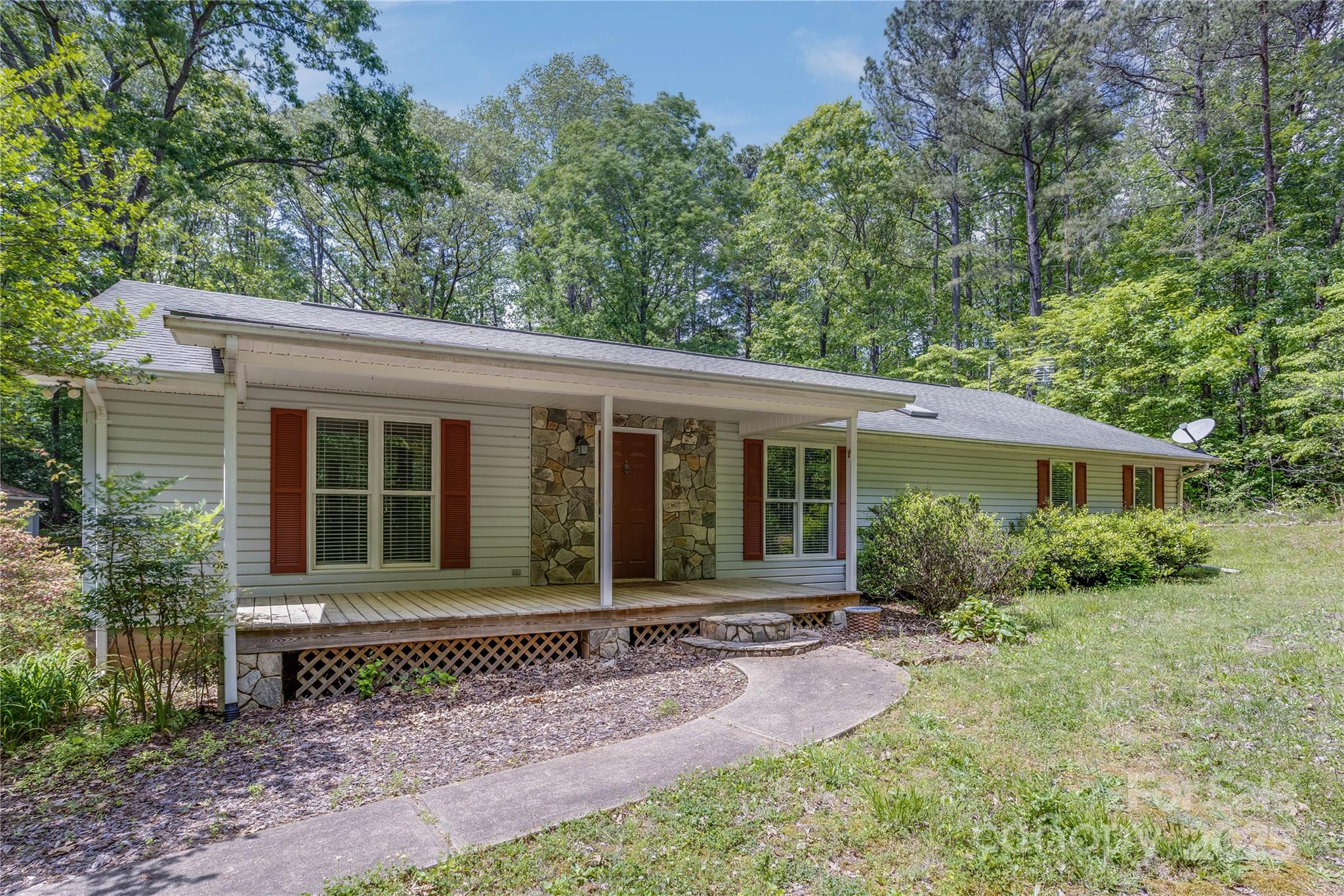 231 Stockwood Drive Property Photo 3