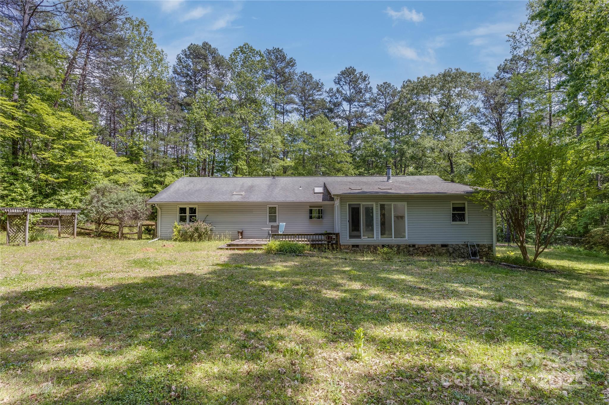 231 Stockwood Drive Property Photo 4