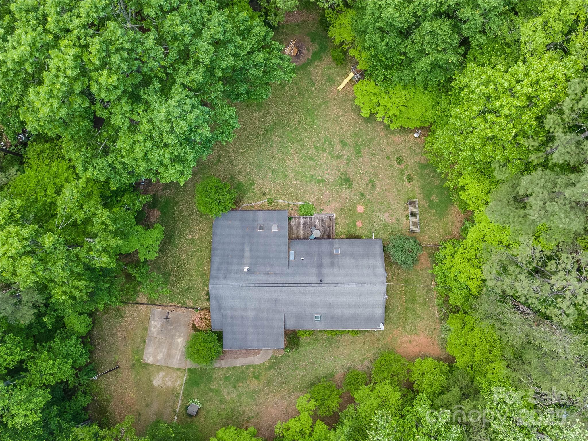 231 Stockwood Drive Property Photo 5