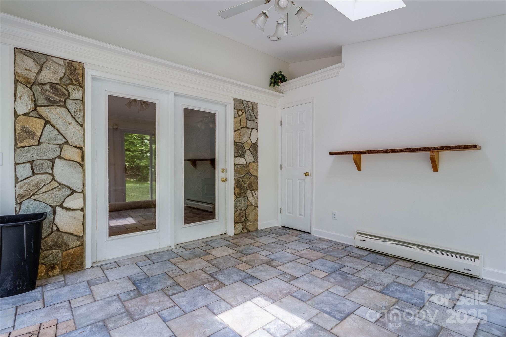 231 Stockwood Drive Property Photo 11