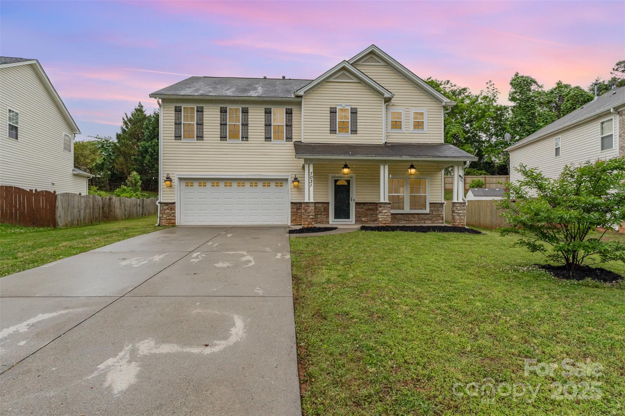 7031 Woodbridge Valley Circle Property Photo