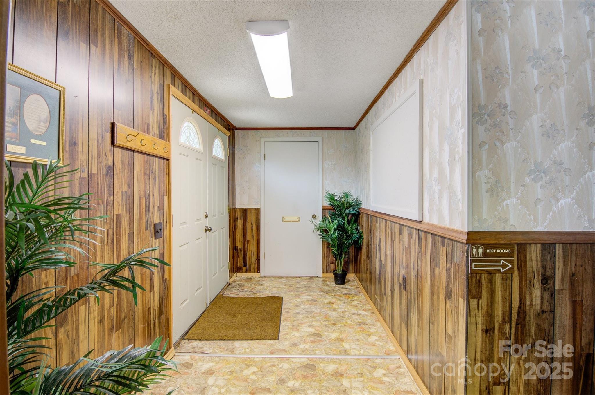 1100 Praley Street Property Photo 7