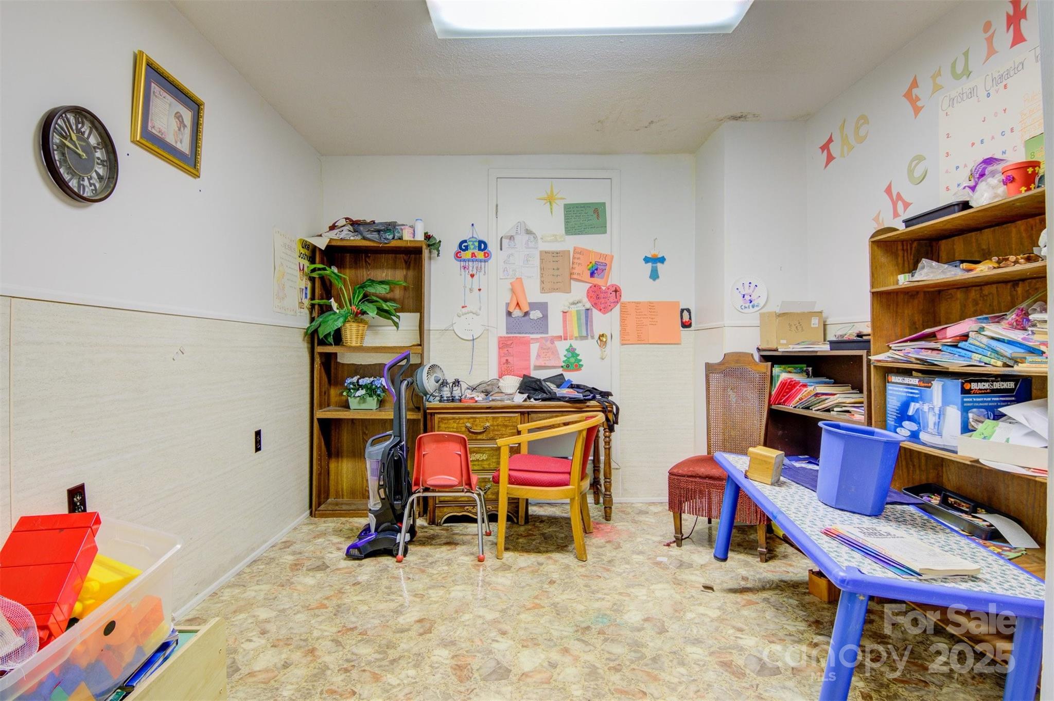1100 Praley Street Property Photo 21