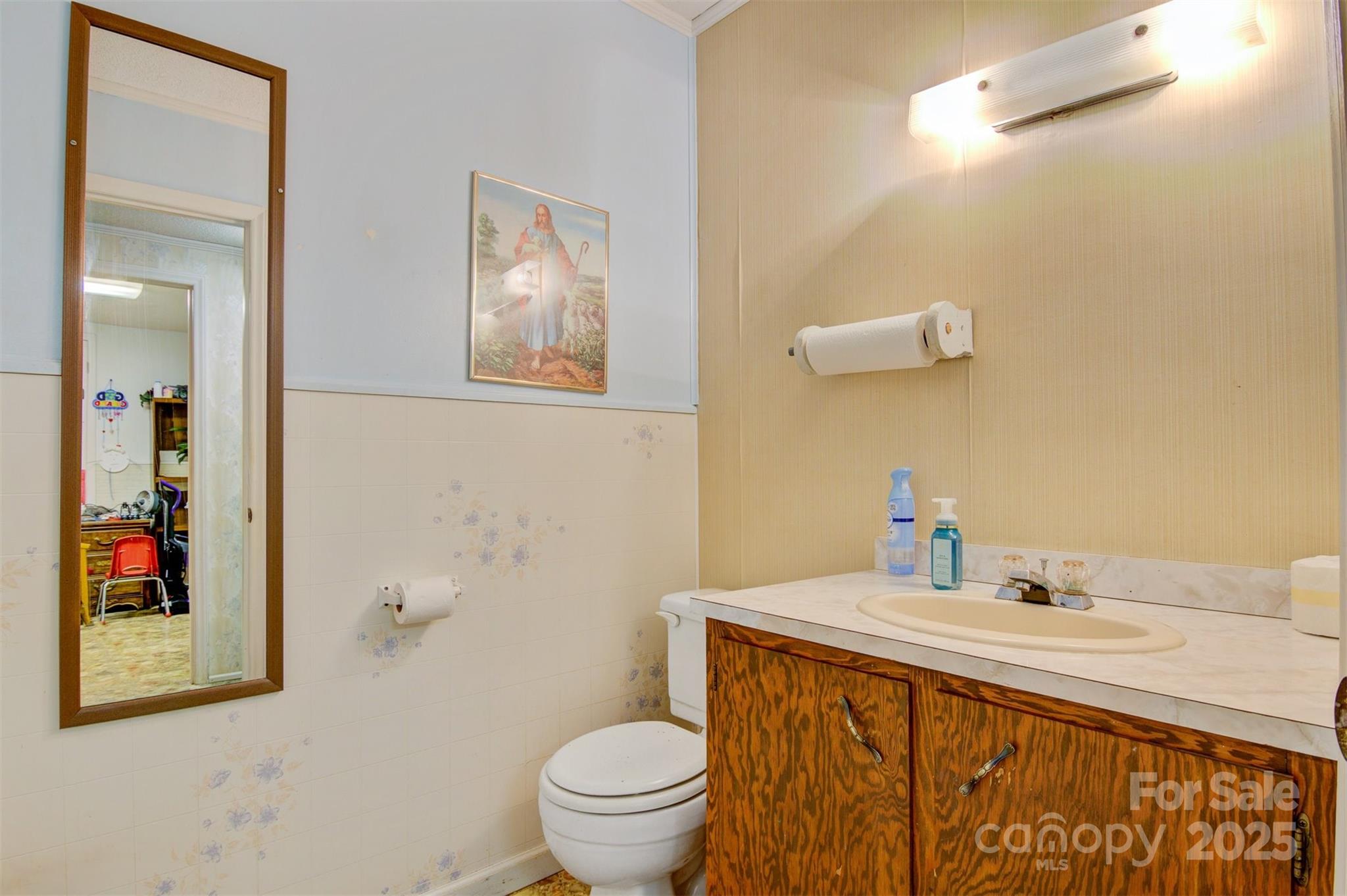 1100 Praley Street Property Photo 24