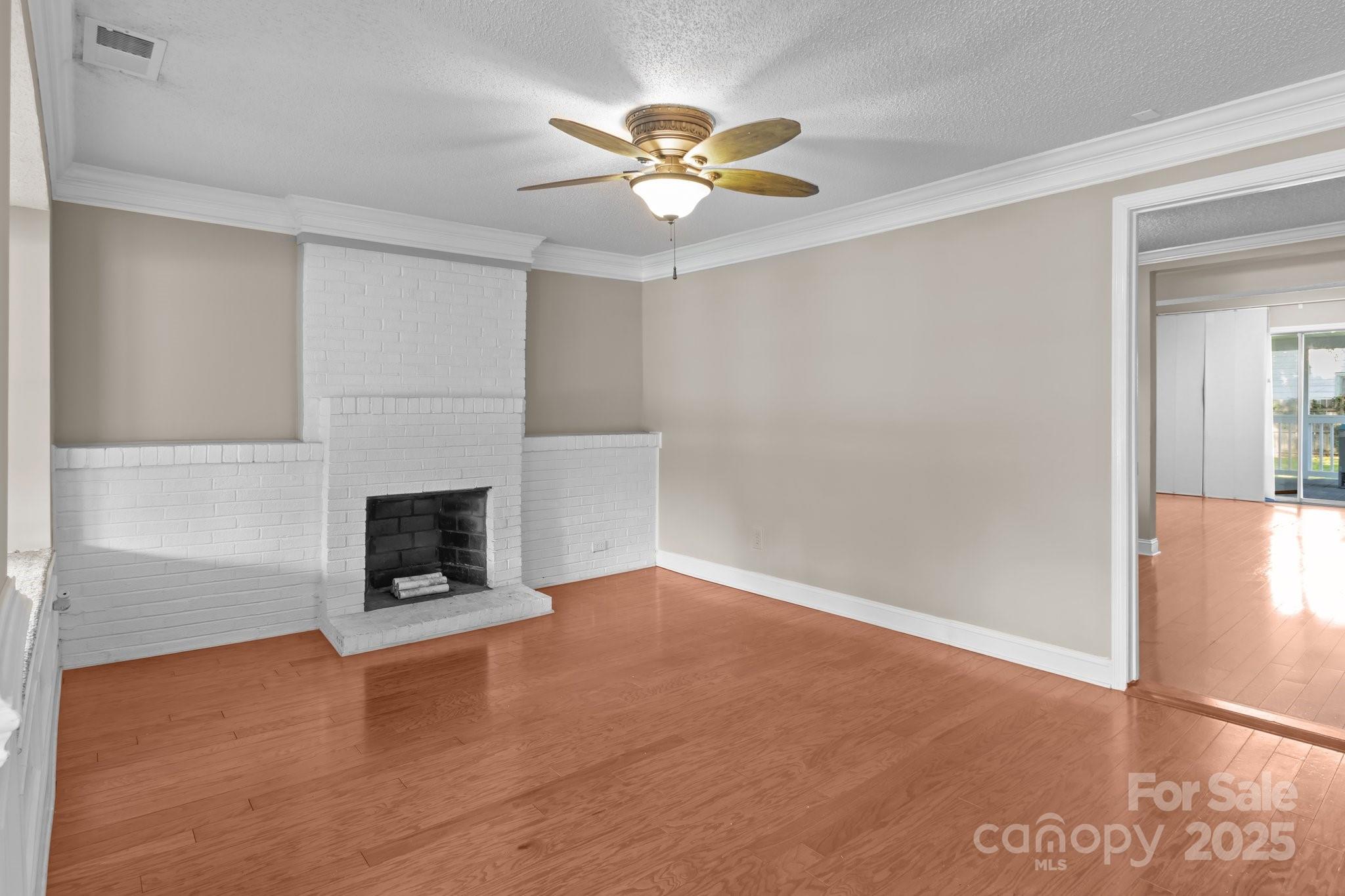 319 N Central Avenue Property Photo 15