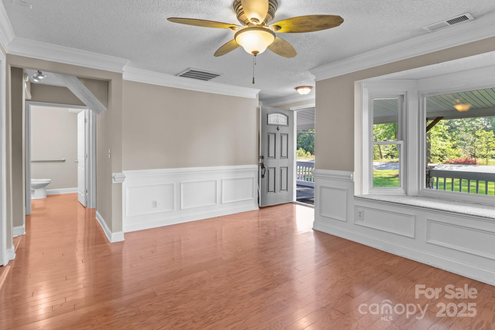 319 N Central Avenue Property Photo 18