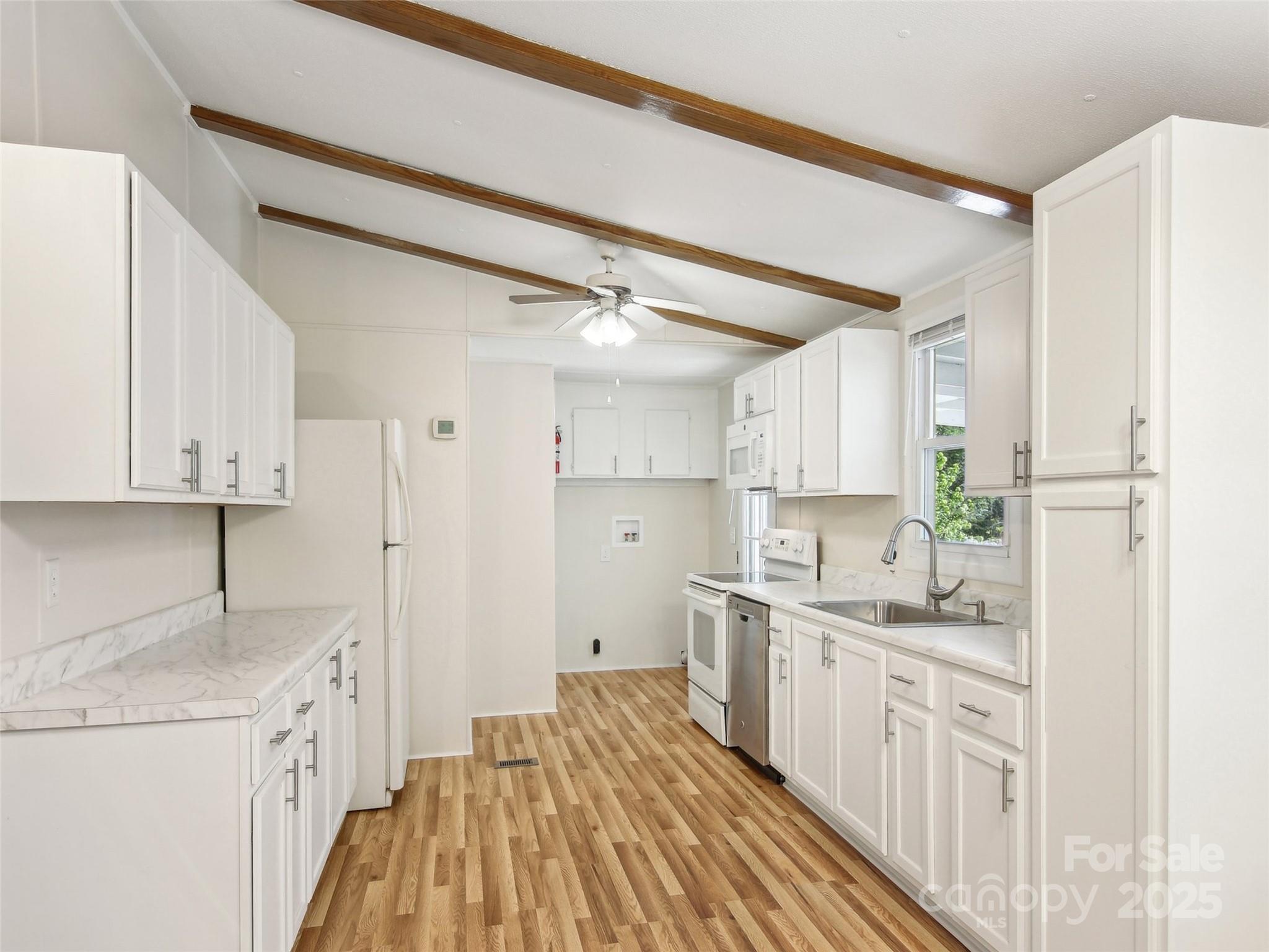 30 Griffin Lane Property Photo 4