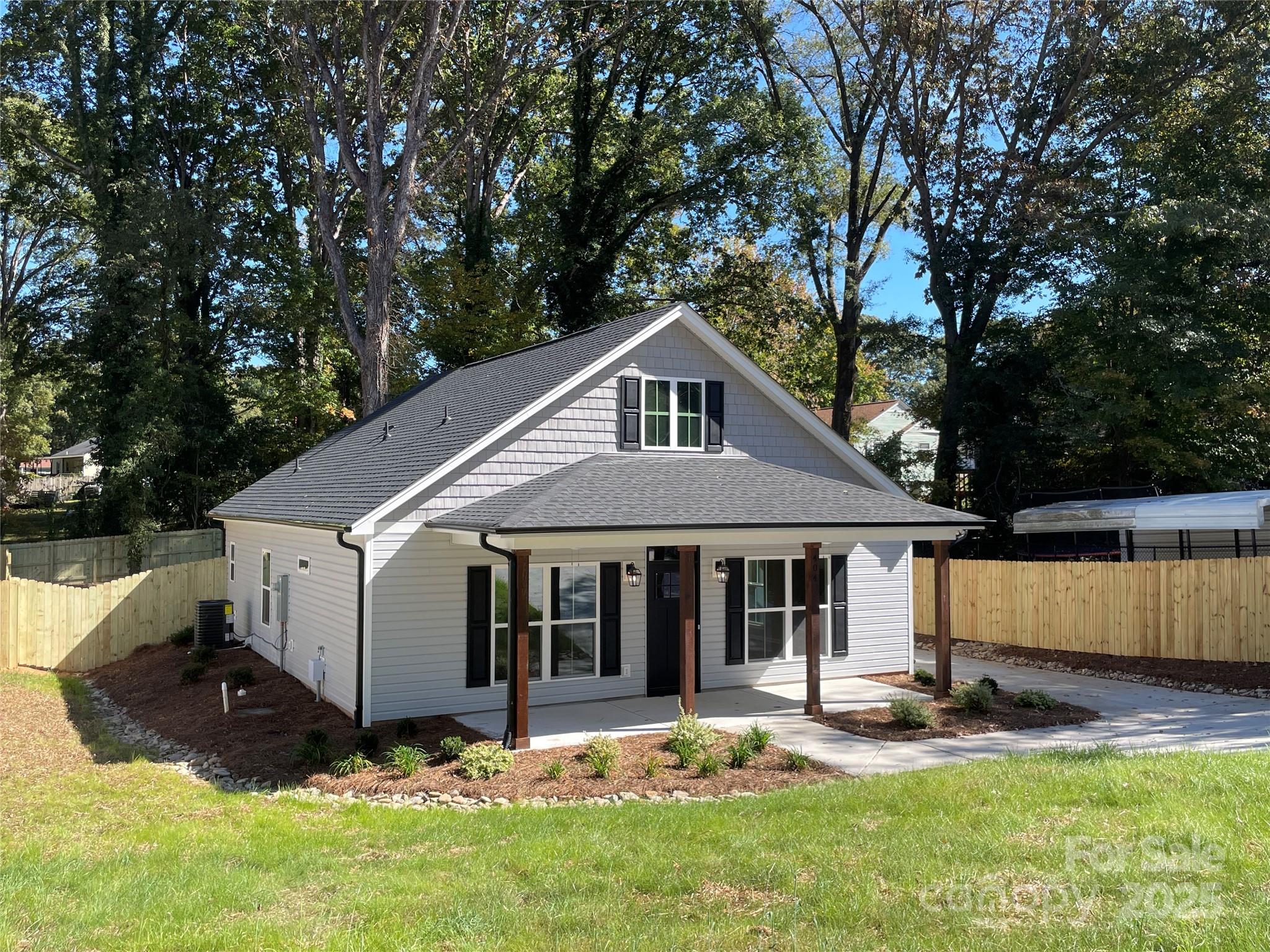 404 N Peterson Street Property Photo 2