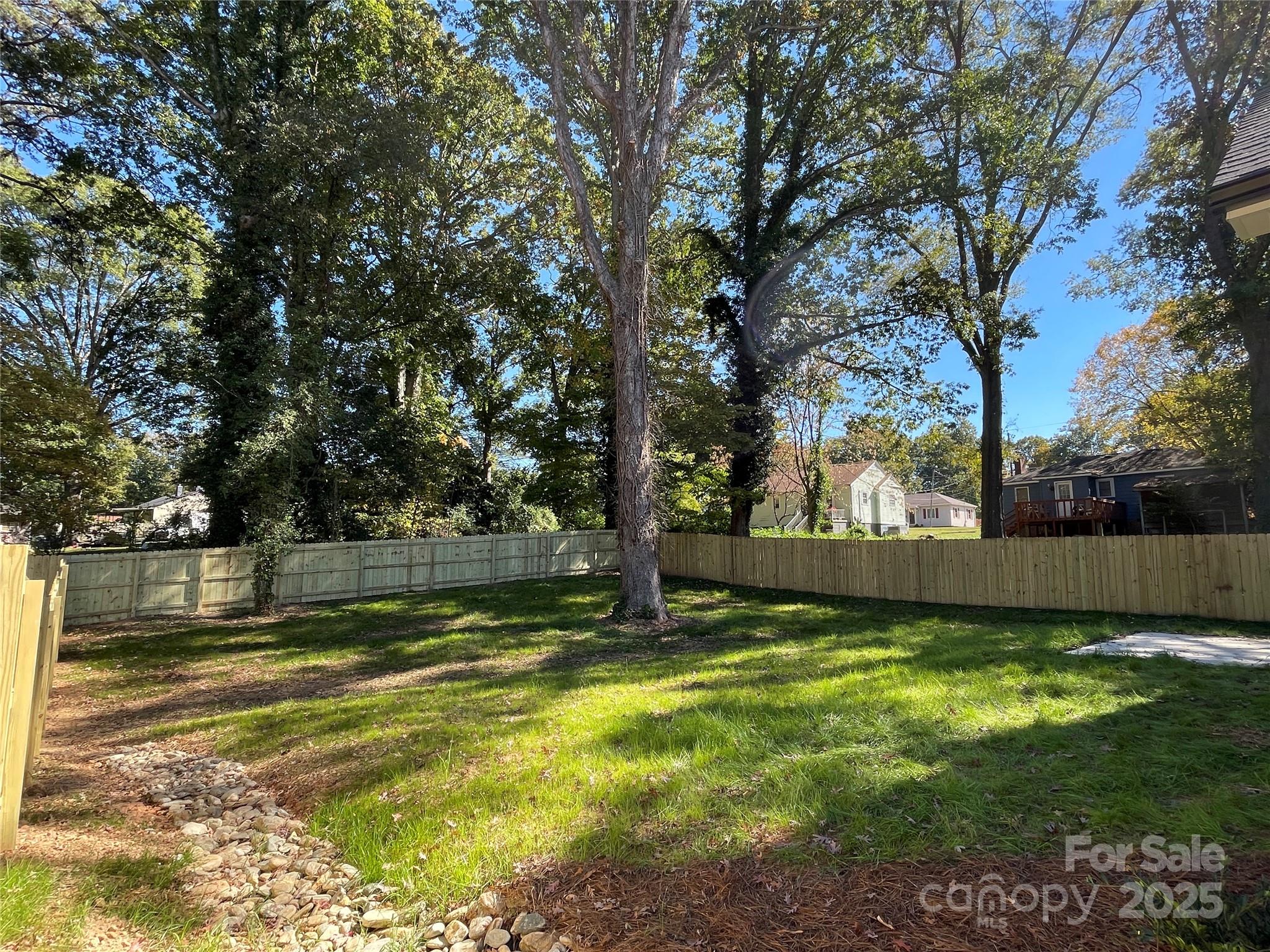 404 N Peterson Street Property Photo 7