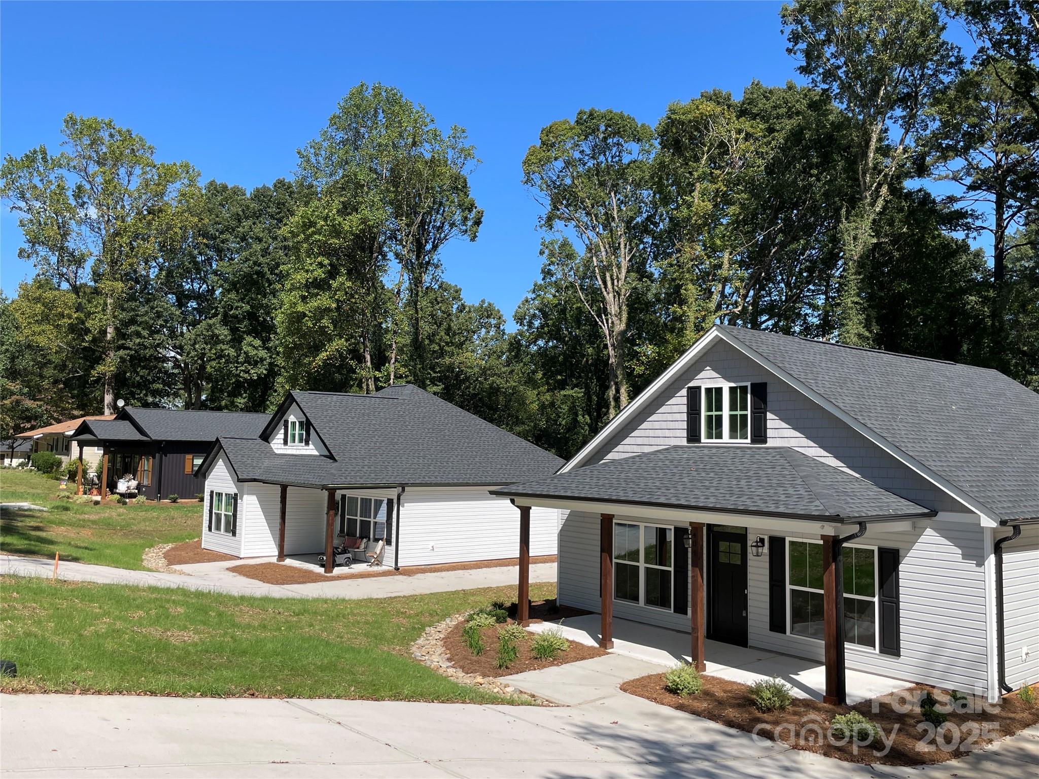 404 N Peterson Street Property Photo 10