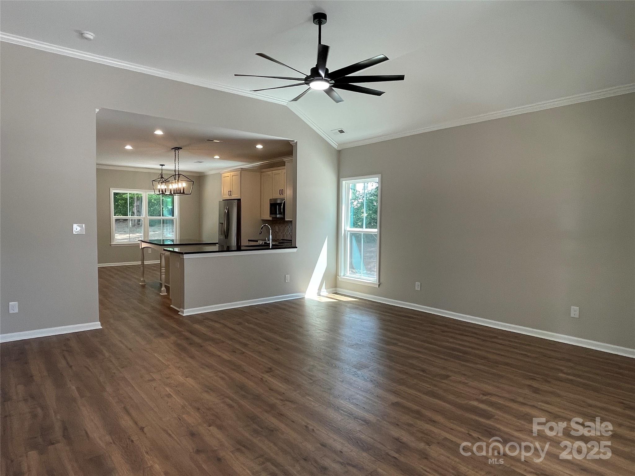 404 N Peterson Street Property Photo 11