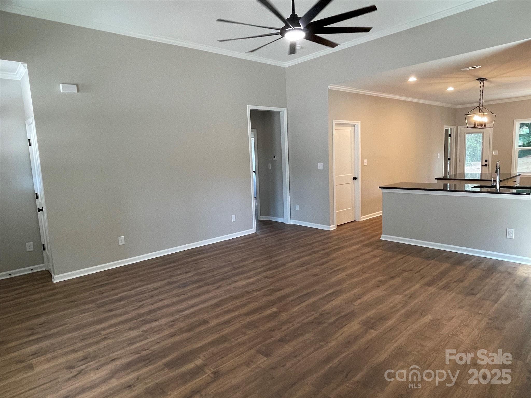 404 N Peterson Street Property Photo 12