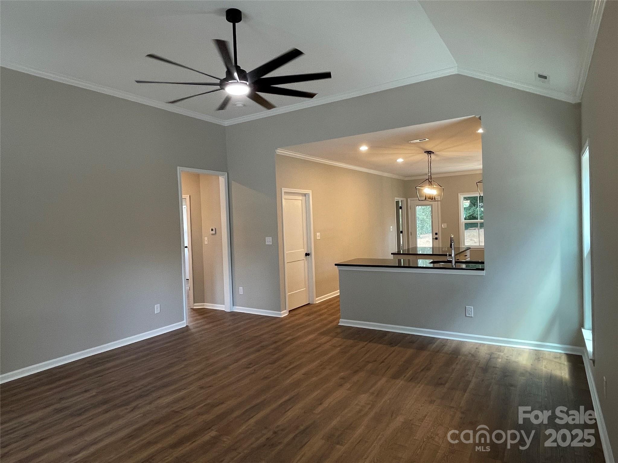 404 N Peterson Street Property Photo 13