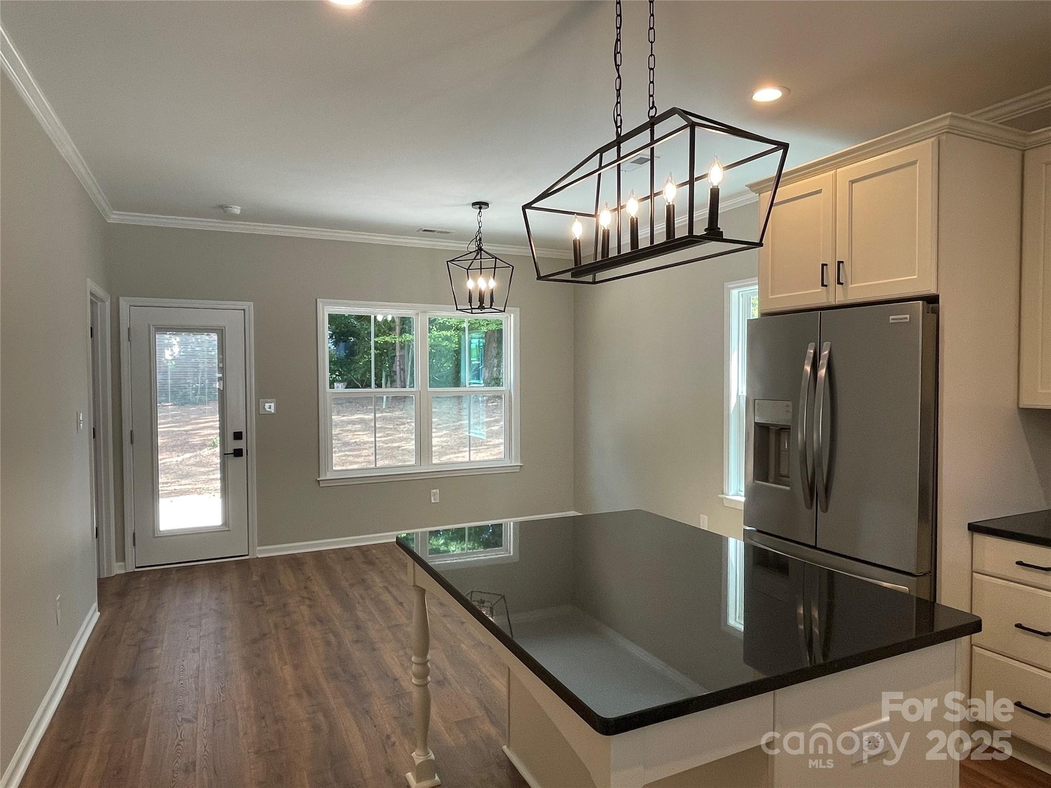 404 N Peterson Street Property Photo 19