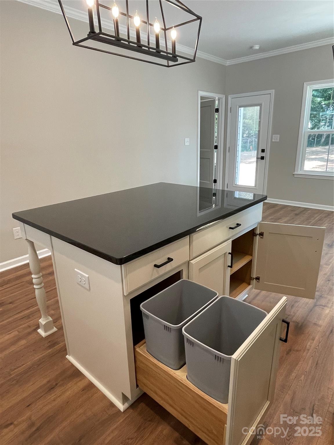 404 N Peterson Street Property Photo 23