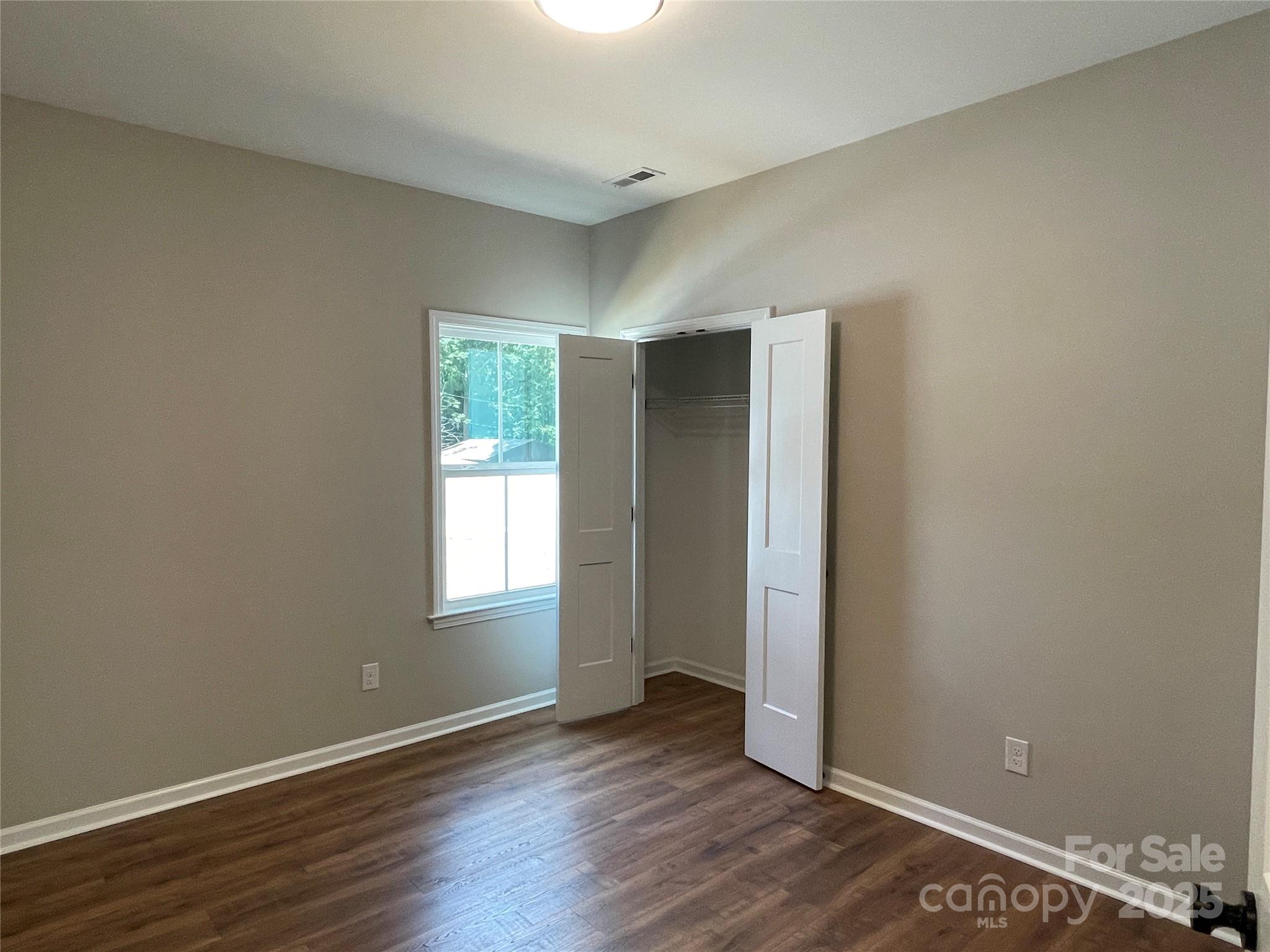 404 N Peterson Street Property Photo 37