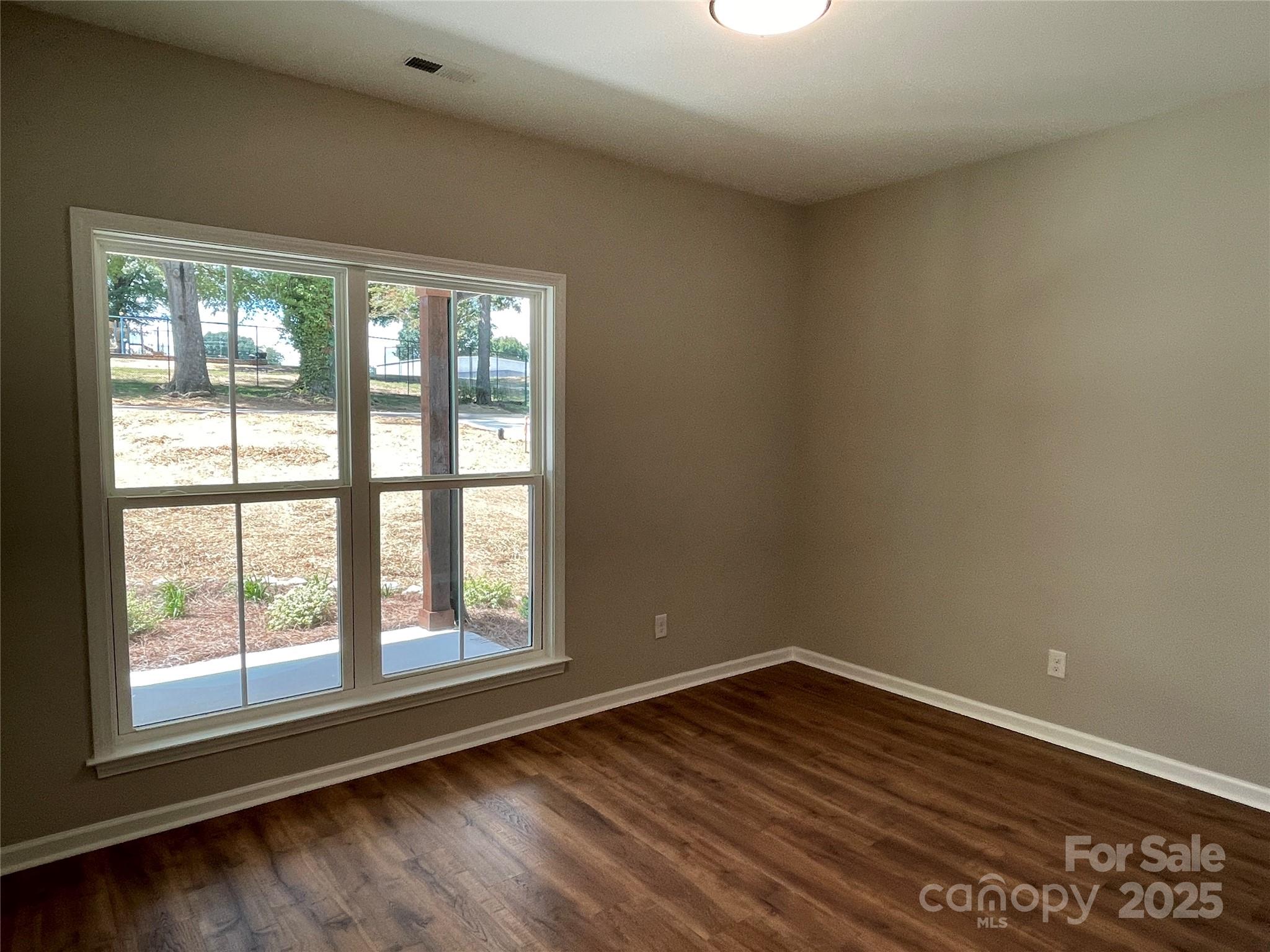 404 N Peterson Street Property Photo 38