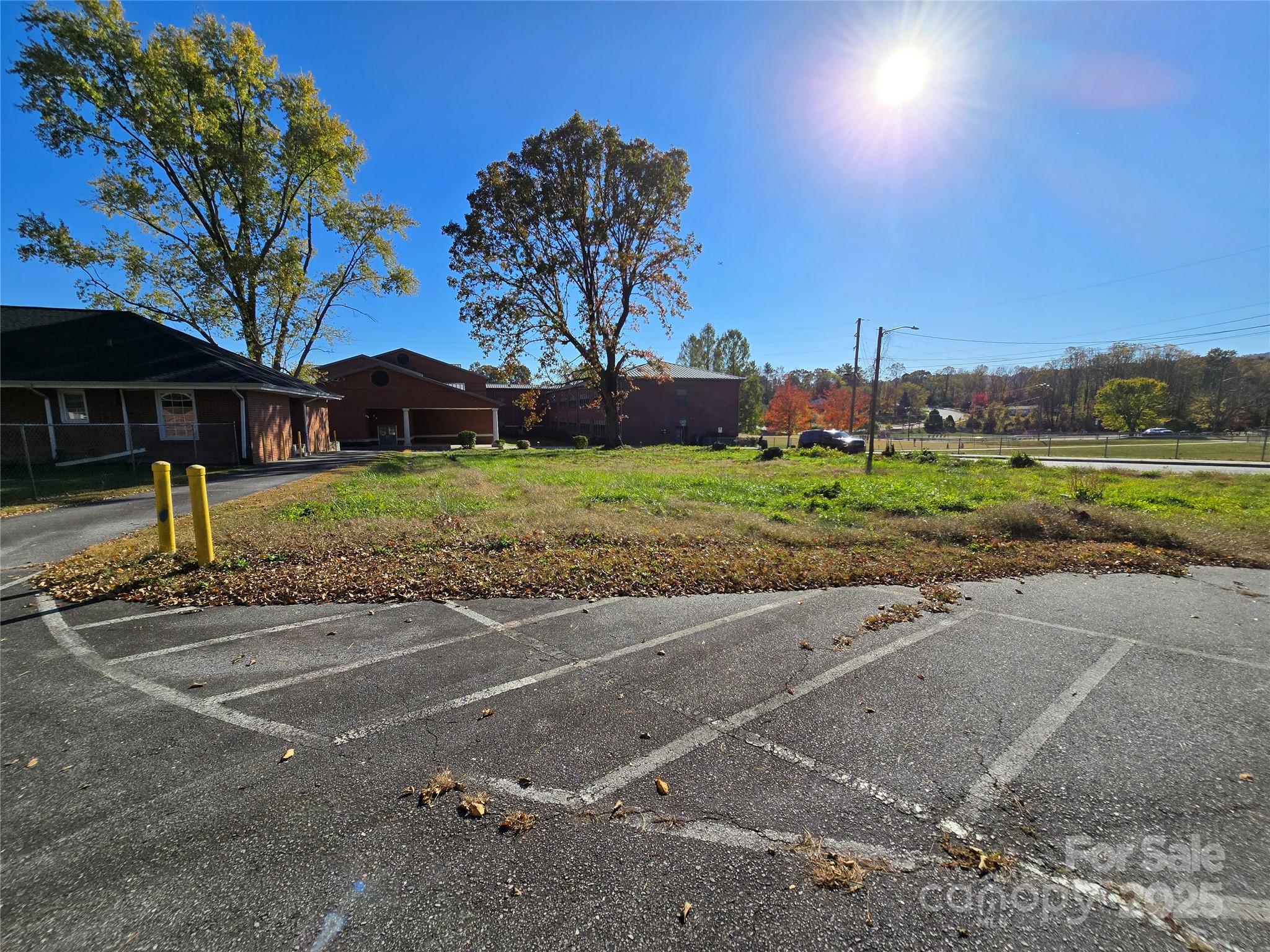 913 9th Avenue Property Photo 6