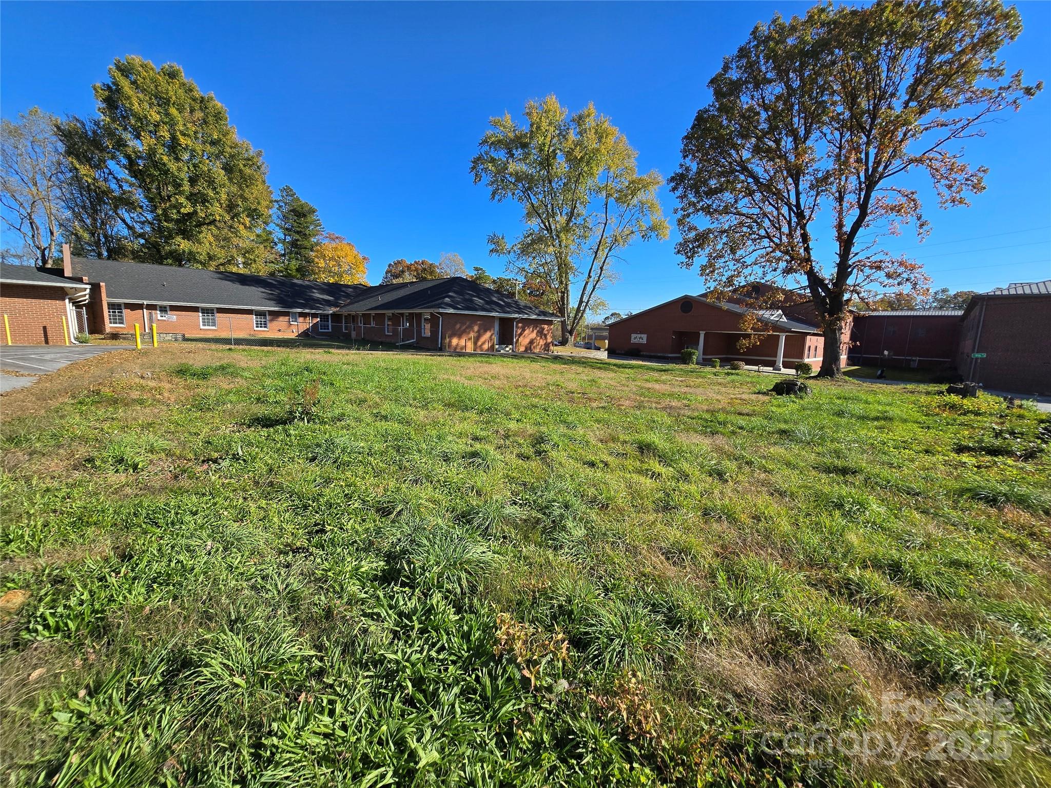 913 9th Avenue Property Photo 7