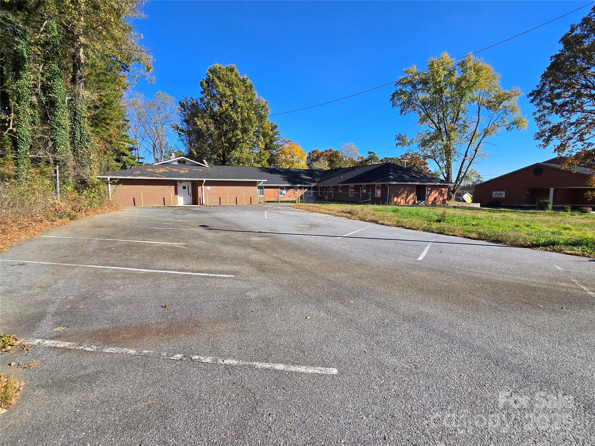 913 9th Avenue Property Photo 11