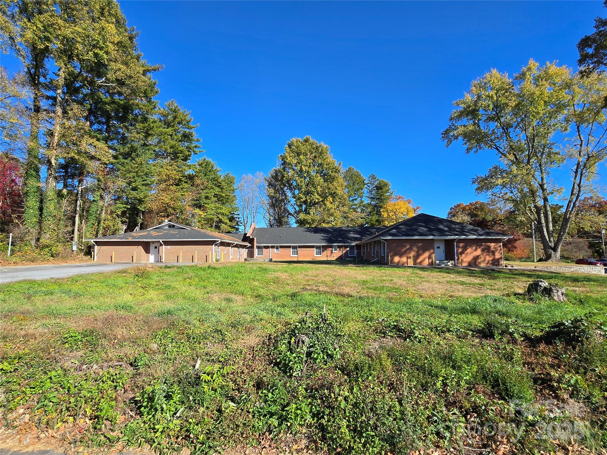 913 9th Avenue Property Photo 12