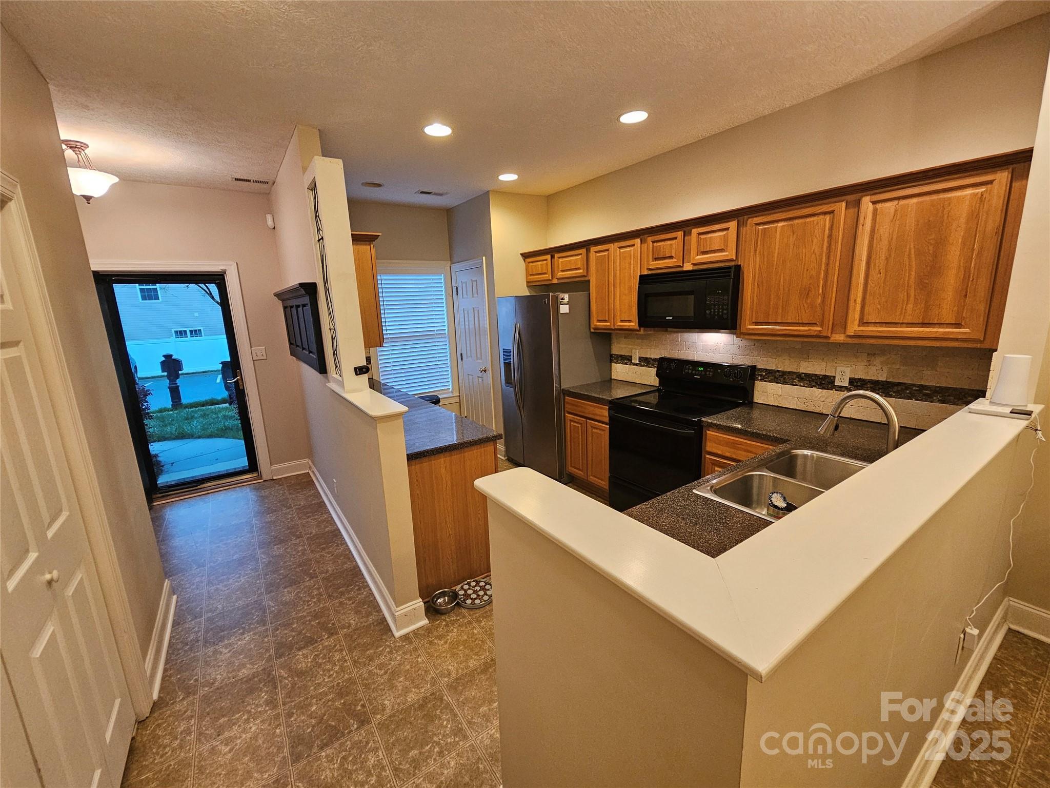 2026 Talbot Lane Property Photo 4