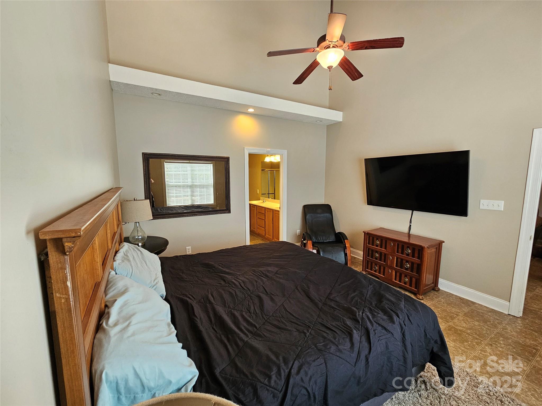 2026 Talbot Lane Property Photo 17