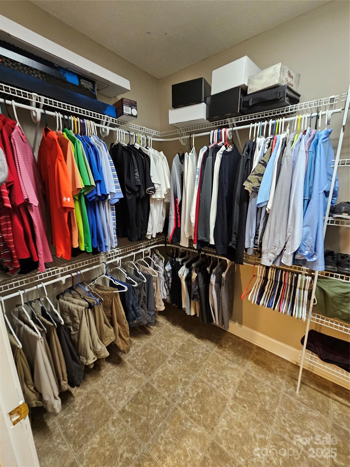 2026 Talbot Lane Property Photo 21