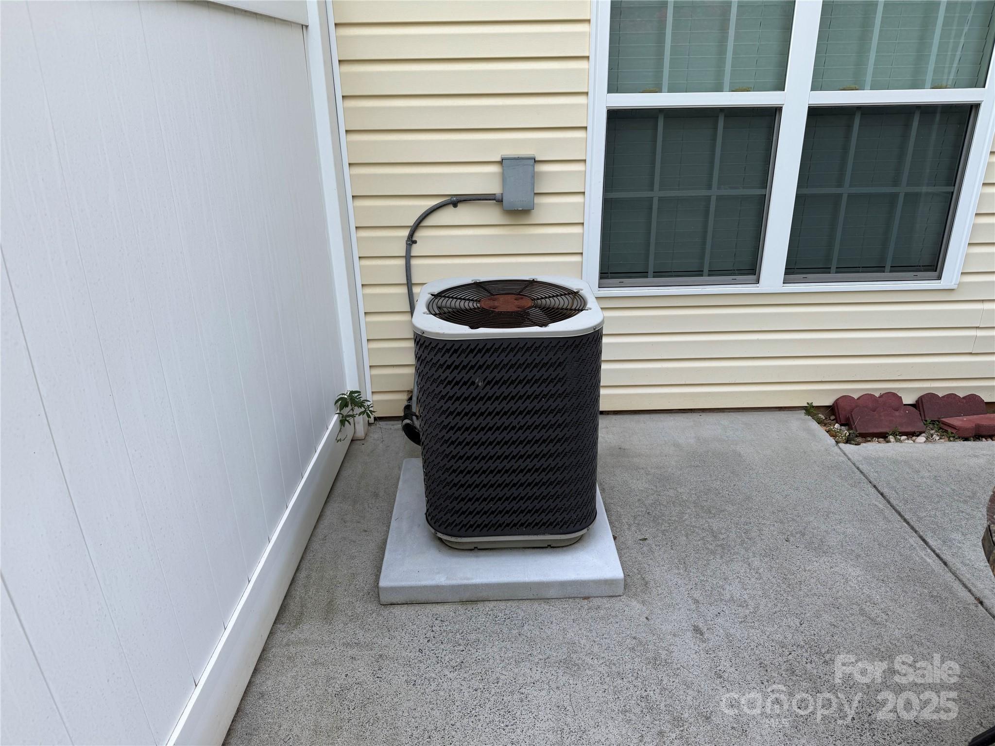 2026 Talbot Lane Property Photo 41